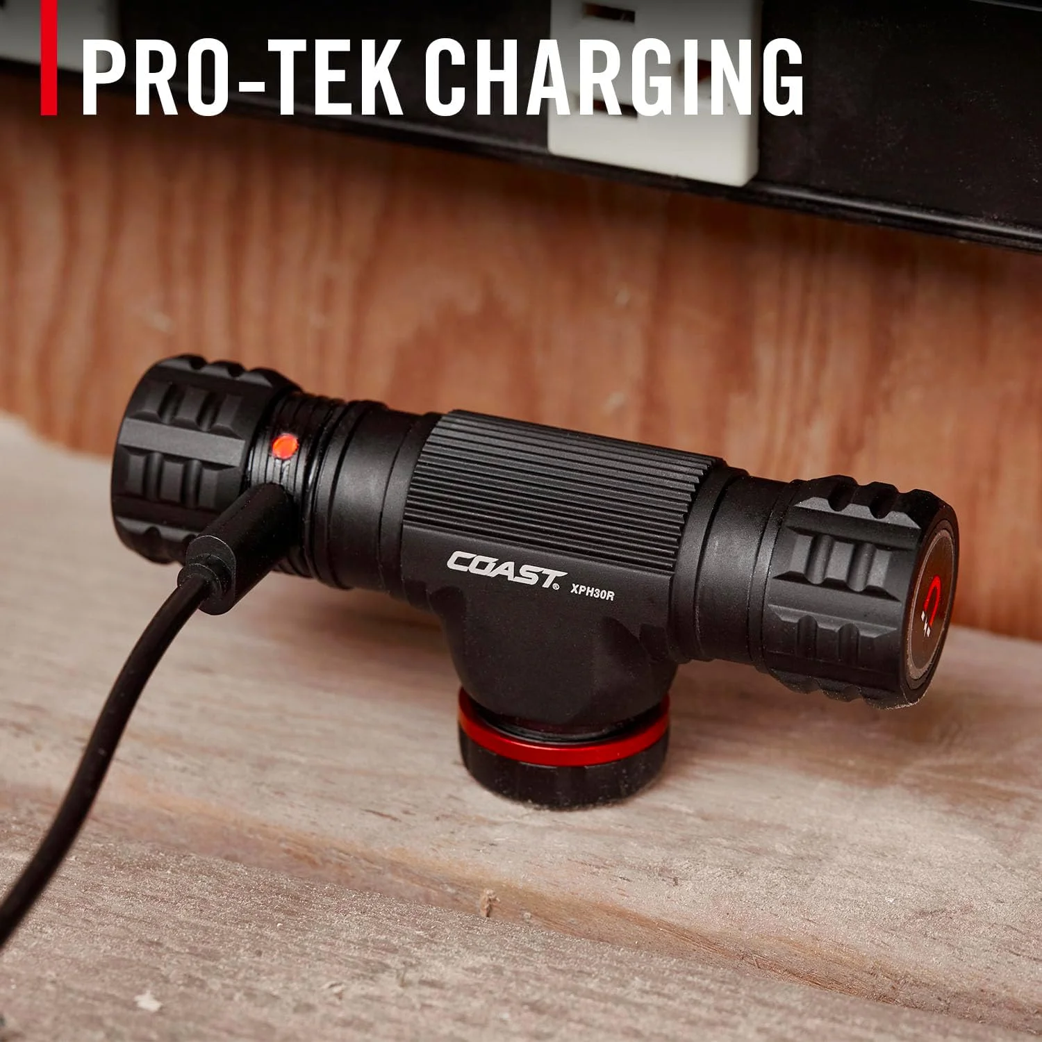 چراغ پیشانی دوگانه سوز قابل شارژ USB-C با قدرت 1200 لومن Coast XPH30R با پرتو فوکوس چرخشی و پایه مغناطیسی چراغ پیشانی دوگانه سوز قابل شارژ USB-C با قدرت 1200 لومن Coast XPH30R با پرتو فوکوس چرخشی و پایه مغناطیسی