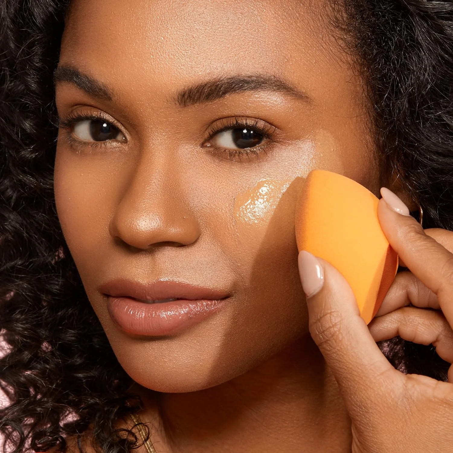 Real Techniques 1566 Miracle Complexion Sponge Real Techniques 1566 Miracle Complexion Sponge