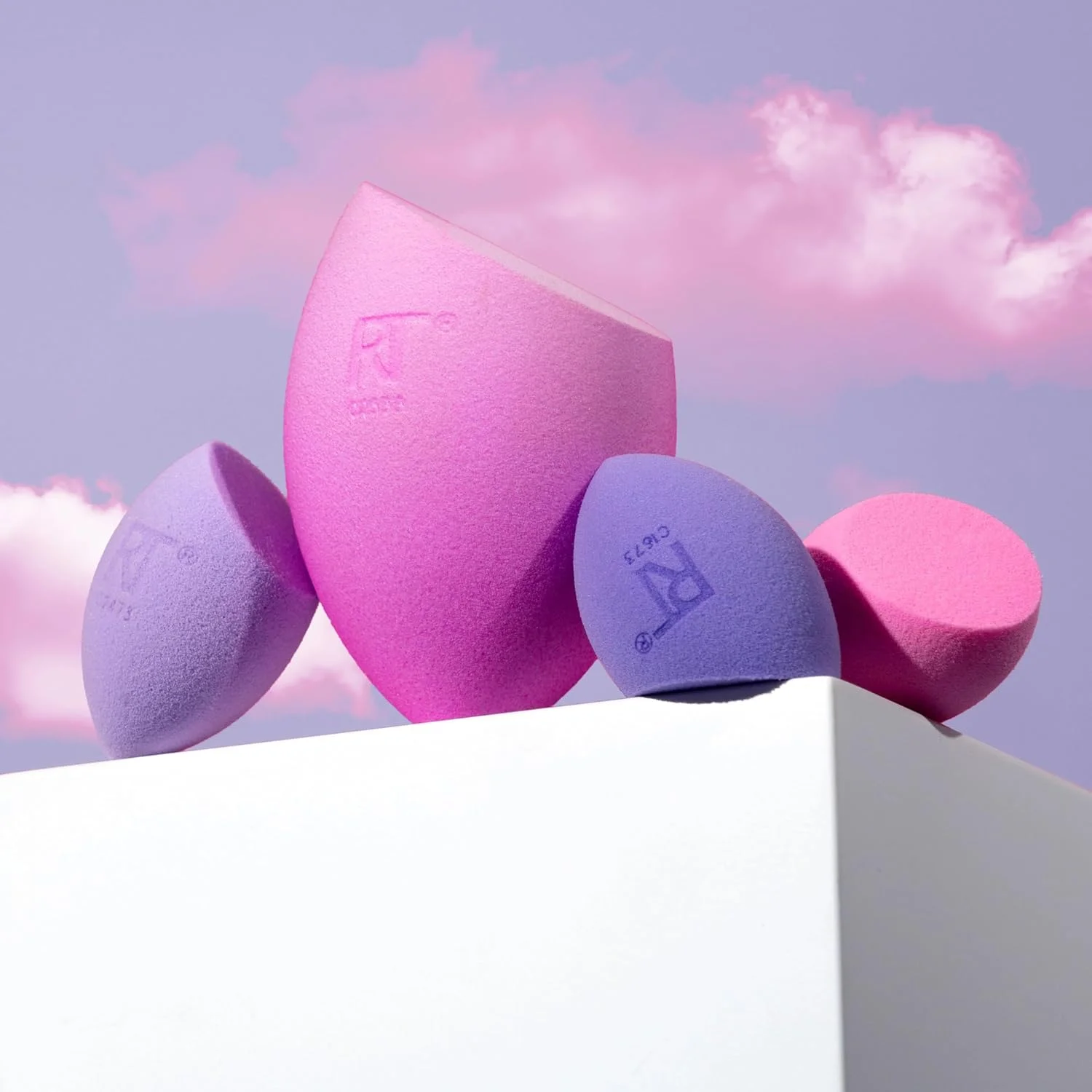 Real Techniques Sunrise To Sunset Miracle Complexion Sponge + 3 Minis Kit, 4 Piece Set Real Techniques Sunrise To Sunset Miracle Complexion Sponge + 3 Minis Kit, 4 Piece Set