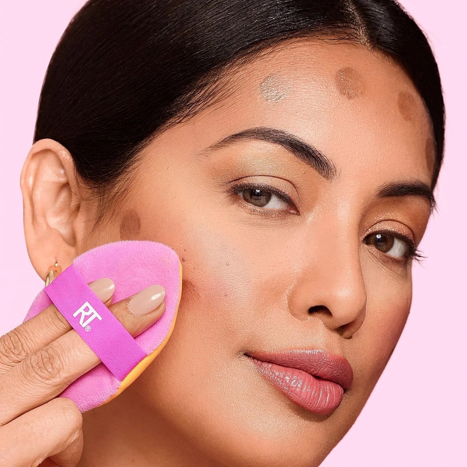 پد پودری دو طرفه Real Techniques Miracle 2-In-1، پد ترکیب آرایش دو طرفه، نوار الاستیک برگشت پذیر، اسفنج آرایشی دقیق و پد پودری، برای محصولات مایع، کرمی و پودری، 1 عدد پد پودری دو طرفه Real Techniques Miracle 2-In-1، پد ترکیب آرایش دو طرفه، نوار الاستیک برگشت پذیر، اسفنج آرایشی دقیق و پد پودری، برای محصولات مایع، کرمی و پودری، 1 عدد