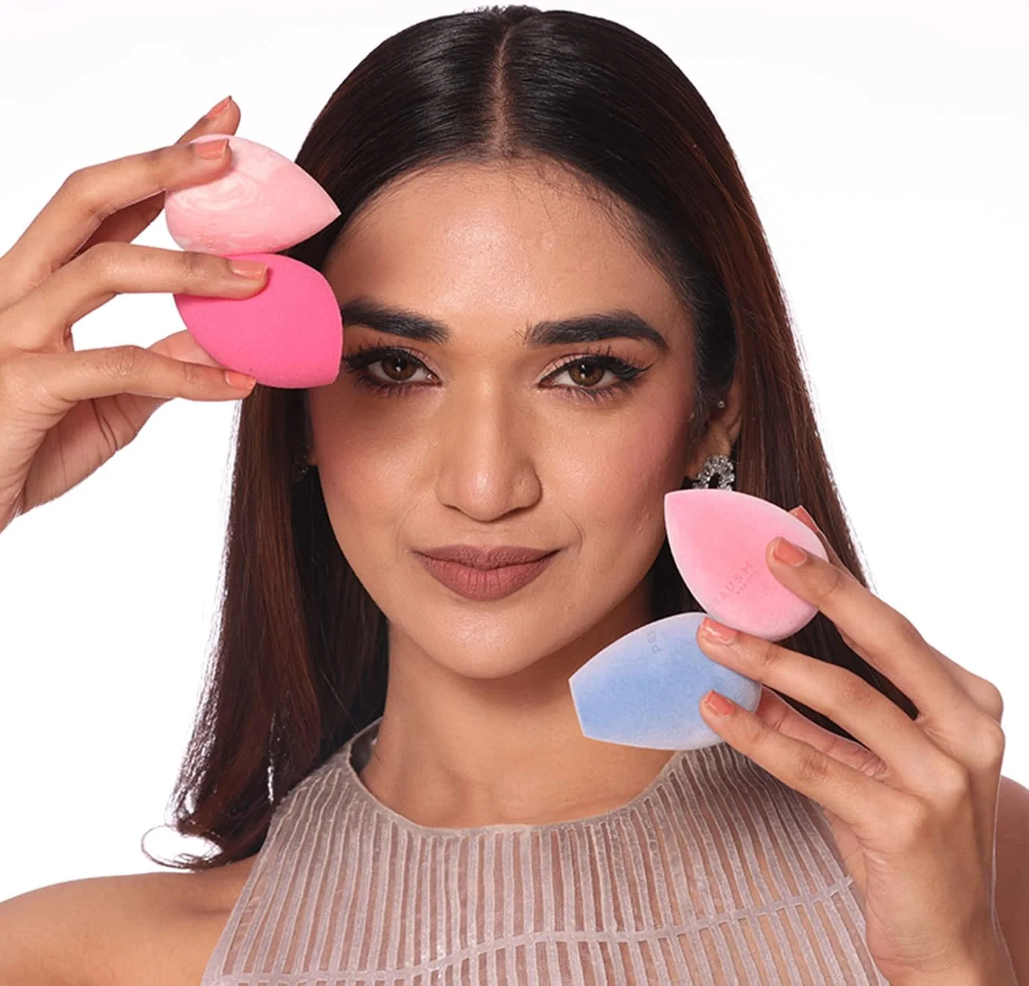 پراوش بیوتی (نام سابق: Plume) 1 اسفنج میکروفایبر (کانتور و بیکینگ) + 1 اسفنج آرایشی فوق العاده نرم Celestial