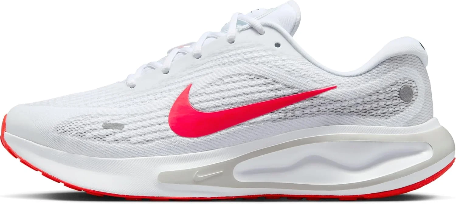 کفش های دویدن مردانه نایک Journey Run مناسب برای دویدن در جاده کفش های دویدن مردانه نایک Journey Run مناسب برای دویدن در جاده