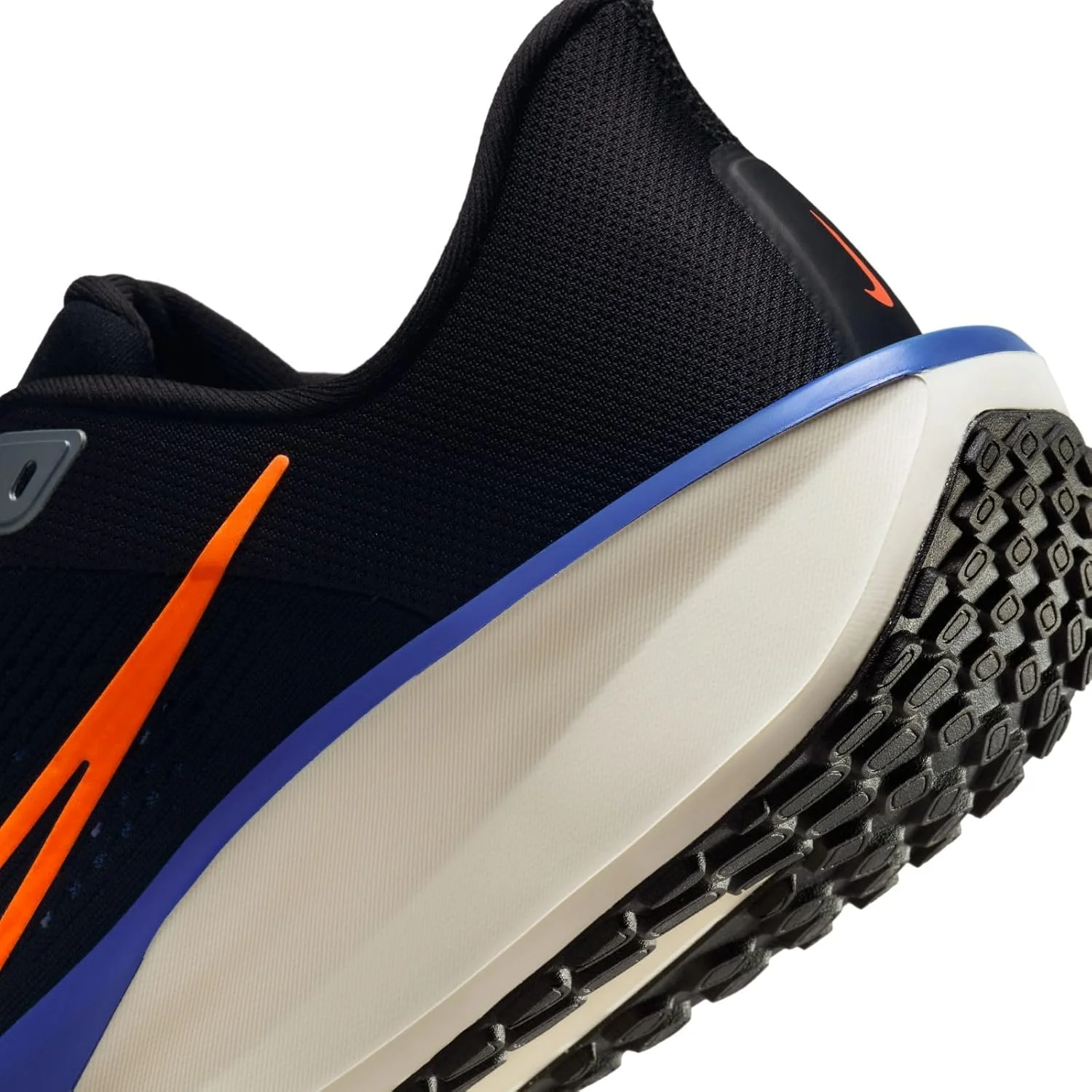 کفش مردانه بند دار نایکی NIKE QUEST 6 کفش مردانه بند دار نایکی NIKE QUEST 6