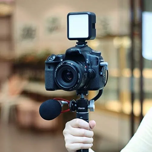 هد توپی کوچک Ulanzi U-60 با دو پایه کفشک سرد برای میکروفون، آلیاژ آلومینیوم با قابلیت چرخش 360 درجه هد توپی کوچک Ulanzi U-60 با دو پایه کفشک سرد برای میکروفون، آلیاژ آلومینیوم با قابلیت چرخش 360 درجه