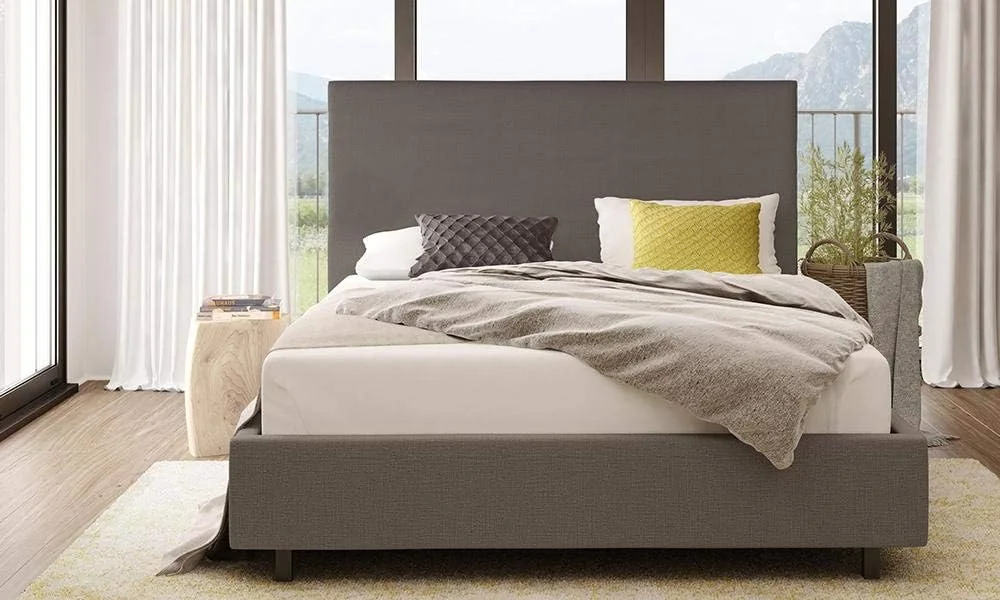A to Z Furniture - تخت خواب سایز خیلی بزرگ ویلموت با روکش خاکستری به همراه تشک A to Z Furniture - تخت خواب سایز خیلی بزرگ ویلموت با روکش خاکستری به همراه تشک