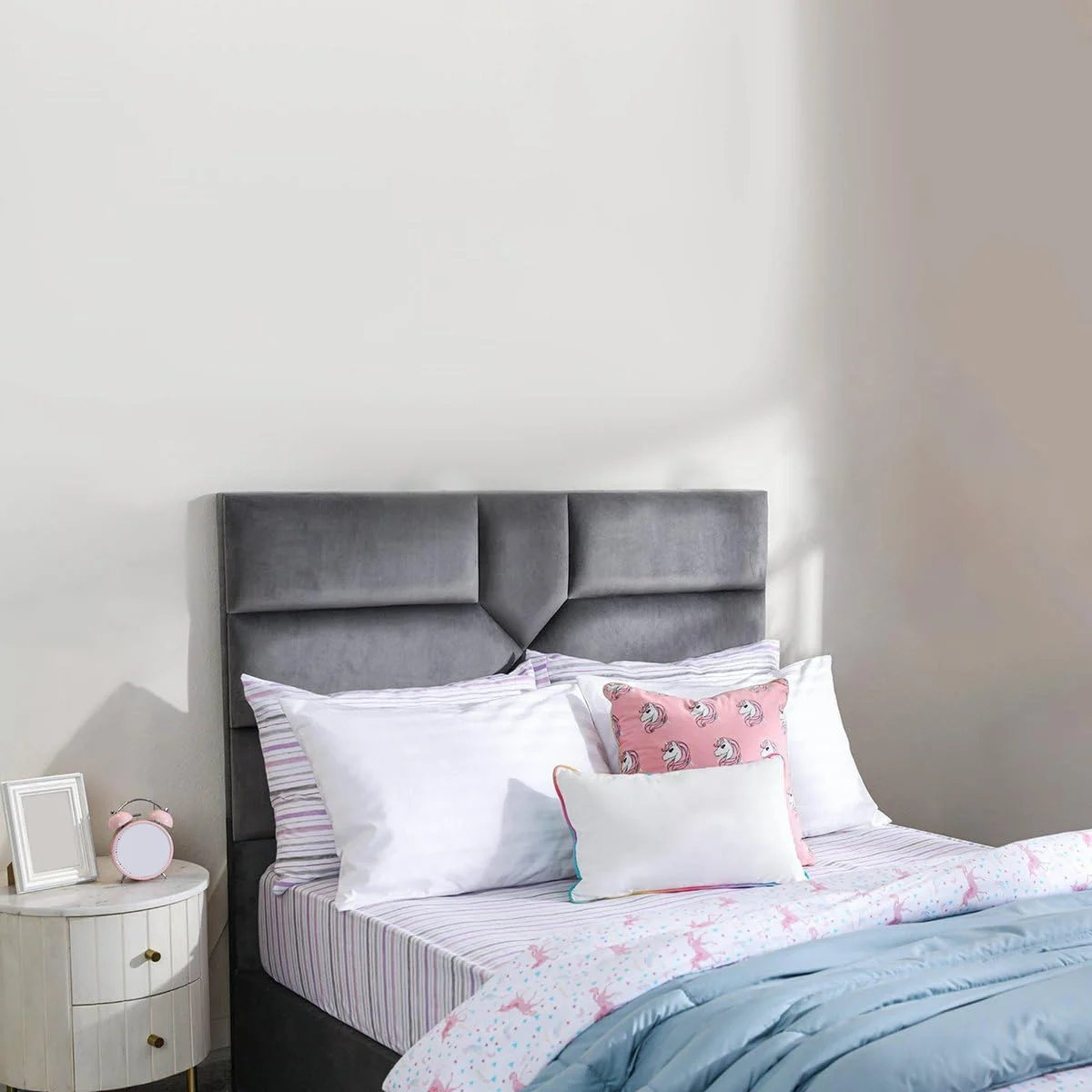 تخت خواب مخملی روکش دار کارناک استلا، مبلمان اتاق خواب، طراحی مدرن، قوی و بادوام، تخت چوبی | تخت خواب آرام و راحت (EU - Double 140x200cm, خاکستری) تخت خواب مخملی روکش دار کارناک استلا، مبلمان اتاق خواب، طراحی مدرن، قوی و بادوام، تخت چوبی | تخت خواب آرام و راحت (EU - Double 140x200cm, خاکستری)