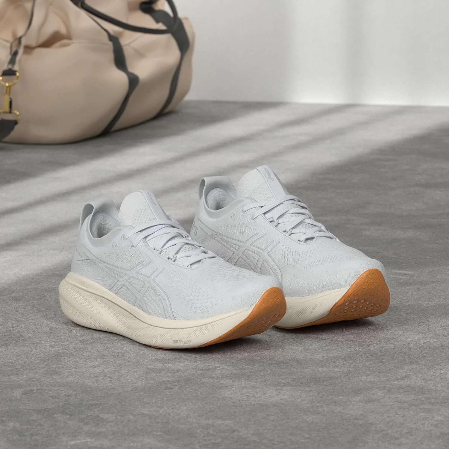 کفش های دویدن مردانه آسیکس مدل Gel-Nimbus 25 کفش های دویدن مردانه آسیکس مدل Gel-Nimbus 25