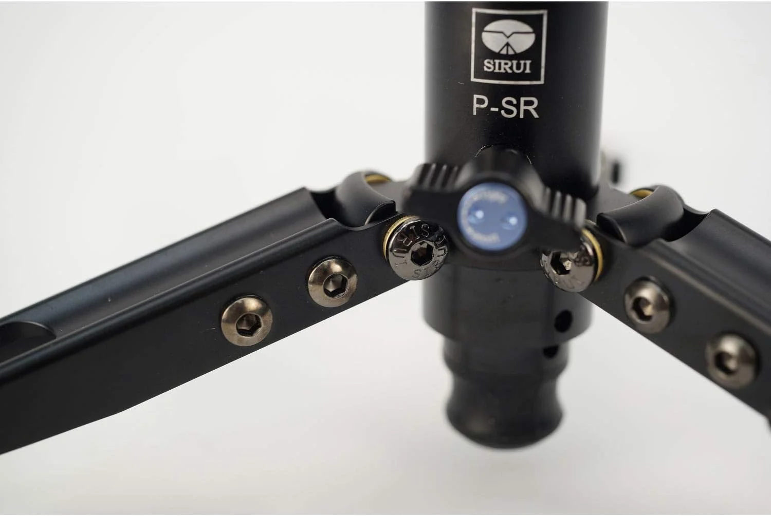 تک پایه عکاسی/فیلمبرداری Sirui P-324SR به همراه هد VH-10X تک پایه عکاسی/فیلمبرداری Sirui P-324SR به همراه هد VH-10X
