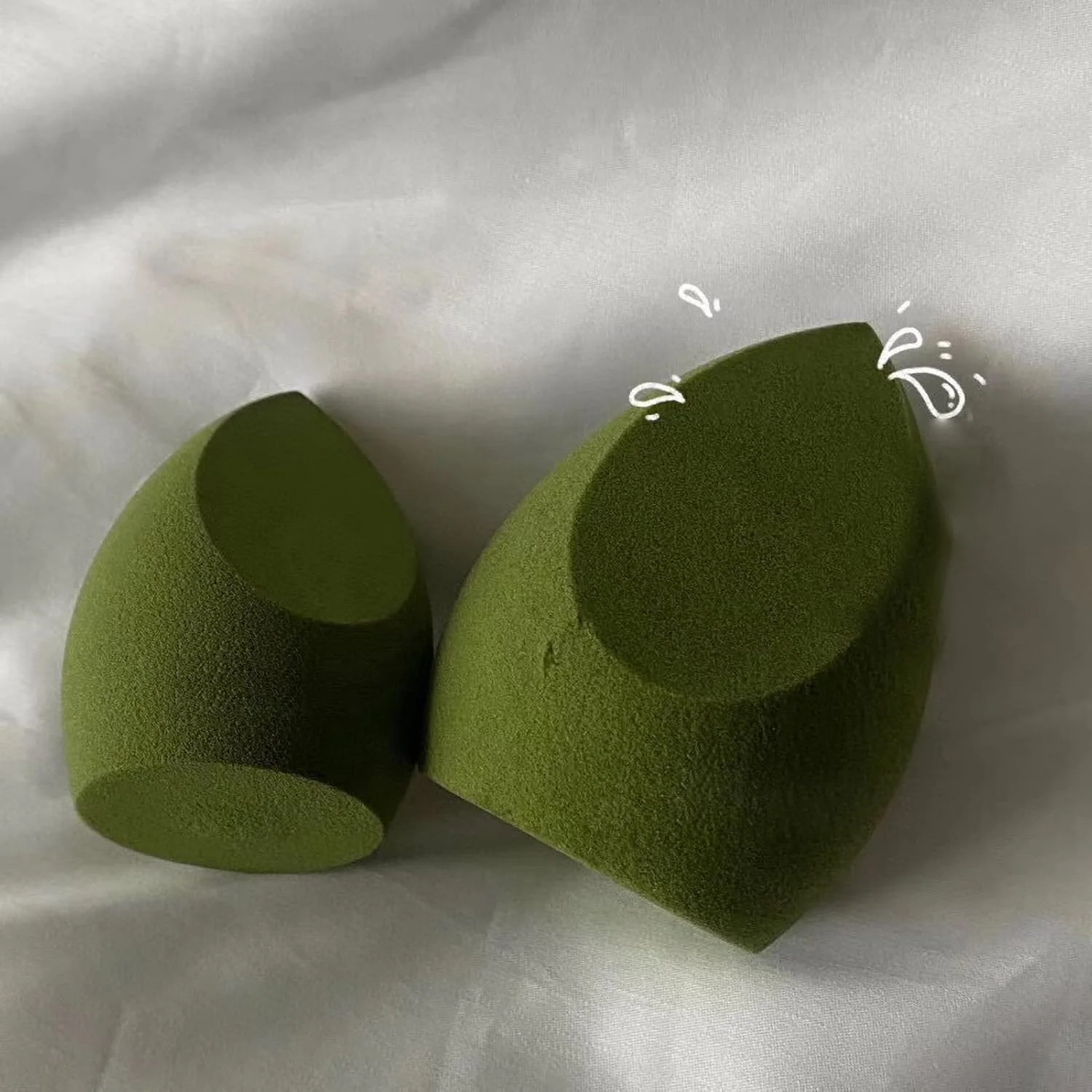 اسفنج آرایشی، اسفنج نرم و بسیار الاستیک برای استفاده مرطوب و خشک، مناسب برای پودر، کرم و کانسیلر، برای مبتدیان و آرایشگران اسفنج آرایشی، اسفنج نرم و بسیار الاستیک برای استفاده مرطوب و خشک، مناسب برای پودر، کرم و کانسیلر، برای مبتدیان و آرایشگران