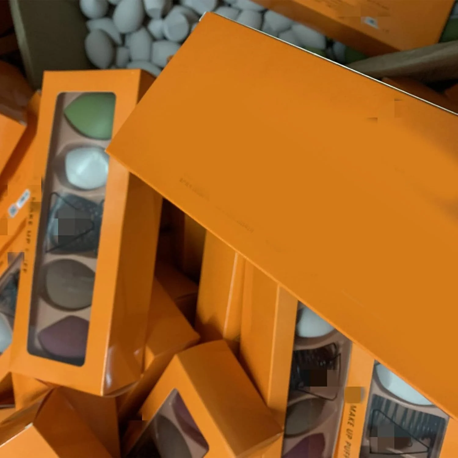 اسفنج آرایشی، اسفنج نرم و بسیار الاستیک برای استفاده مرطوب و خشک، مناسب برای پودر، کرم و کانسیلر، برای مبتدیان و آرایشگران اسفنج آرایشی، اسفنج نرم و بسیار الاستیک برای استفاده مرطوب و خشک، مناسب برای پودر، کرم و کانسیلر، برای مبتدیان و آرایشگران