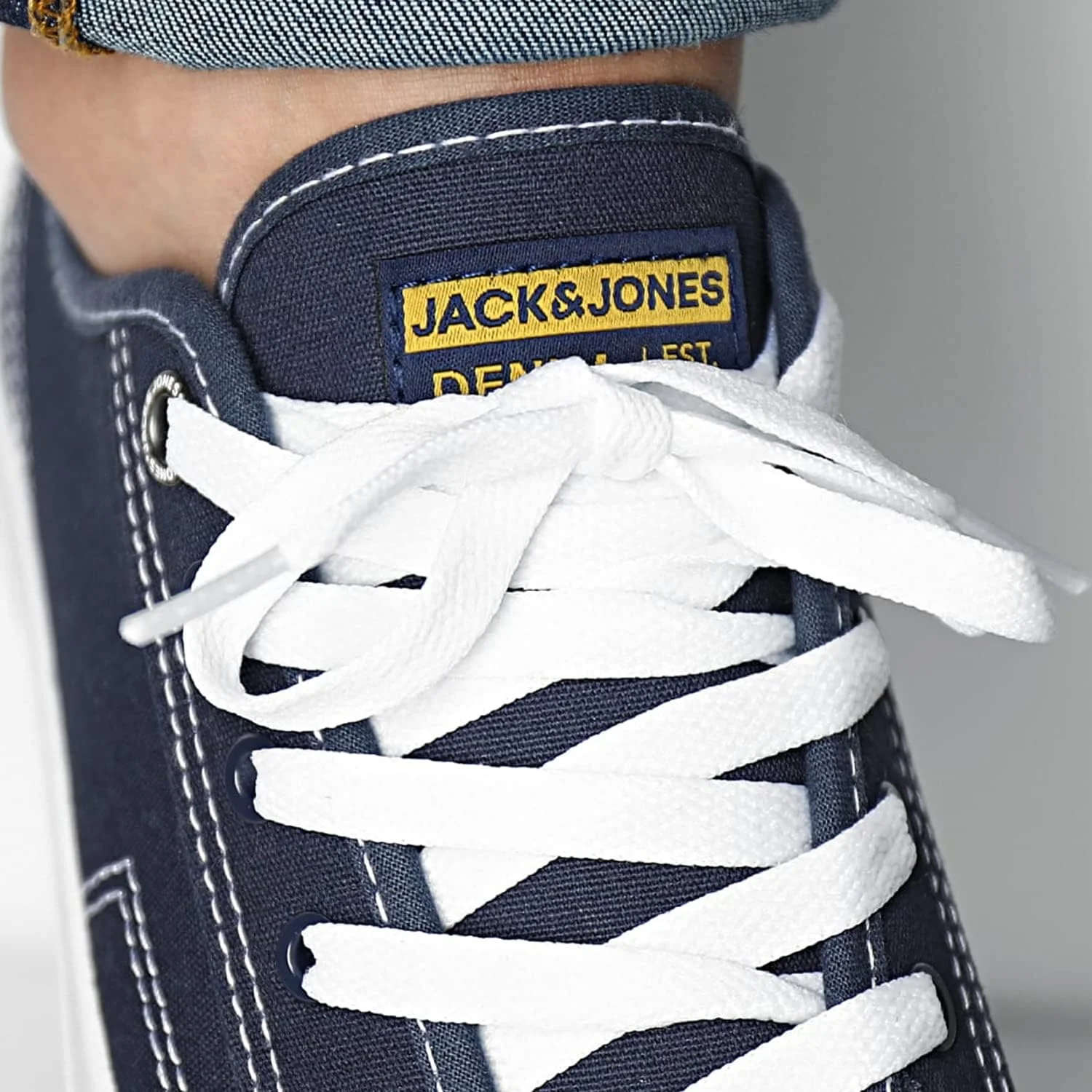کفش مردانه جک اند جونز مدل JFWCORP CANVAS Low Top کفش مردانه جک اند جونز مدل JFWCORP CANVAS Low Top