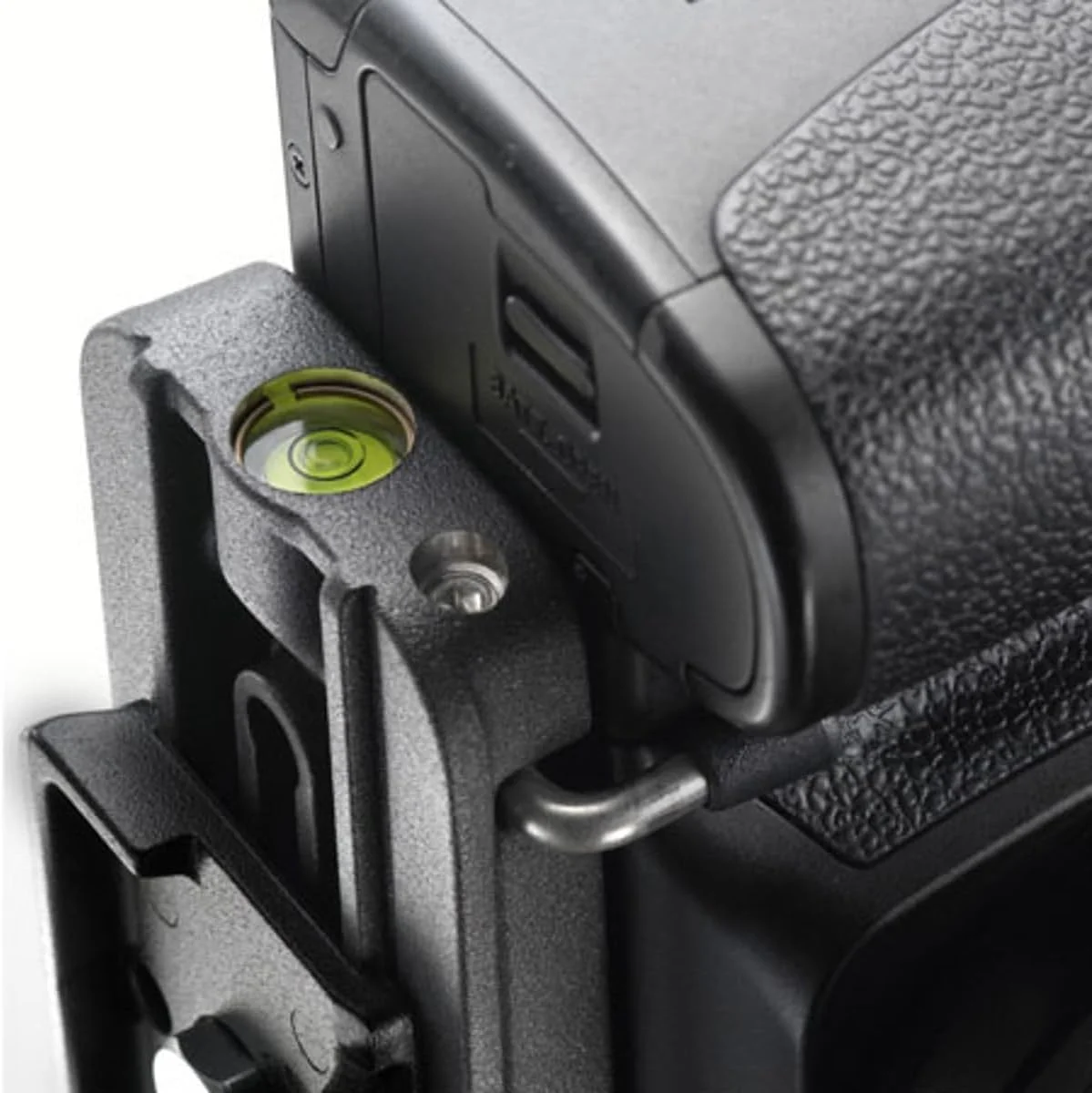 براکت L شکل مانفروتو MS050M4-Q2 برای دوربین، ساختار منیزیمی، برای عکاسی حرفه ای، سازگار با اکثر دوربین های سیستم کامپکت، DSLR، بدون آینه براکت L شکل مانفروتو MS050M4-Q2 برای دوربین، ساختار منیزیمی، برای عکاسی حرفه ای، سازگار با اکثر دوربین های سیستم کامپکت، DSLR، بدون آینه