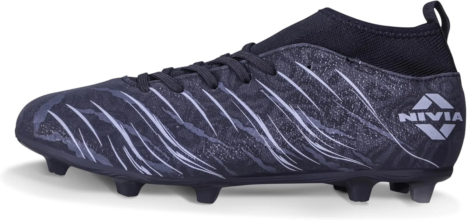 استوک فوتبال مردانه نیویا کربونیت 6.0 پرو، رویه چرم مصنوعی PVC، زیره TPU با مقاومت برشی بالا، یقه بافتنی