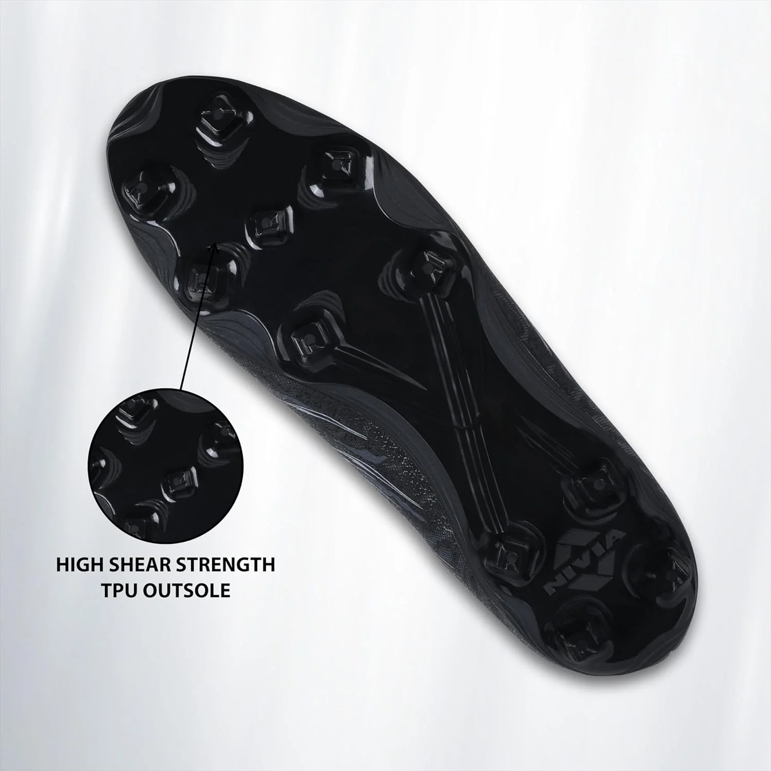 استوک فوتبال مردانه نیویا کربونیت 6.0 پرو، رویه چرم مصنوعی PVC، زیره TPU با مقاومت برشی بالا، یقه بافتنی