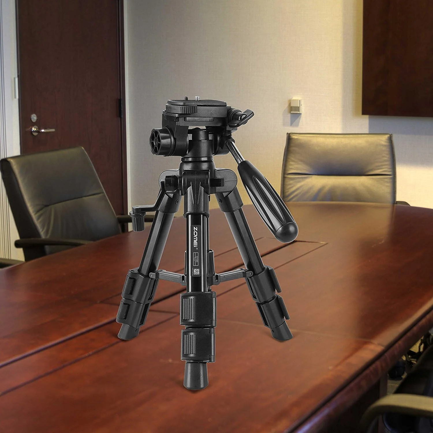 سه پایه رومیزی مسافرتی کوچک ZOMEI ZM-HR-Q100-Tripod-01 با هد پن/شیب سه طرفه، صفحه رهاسازی سریع و کیف برای دوربین DSLR، سه پایه آلومینیومی کوچک با کیف حمل، مشکی سه پایه رومیزی مسافرتی کوچک ZOMEI ZM-HR-Q100-Tripod-01 با هد پن/شیب سه طرفه، صفحه رهاسازی سریع و کیف برای دوربین DSLR، سه پایه آلومینیومی کوچک با کیف حمل، مشکی