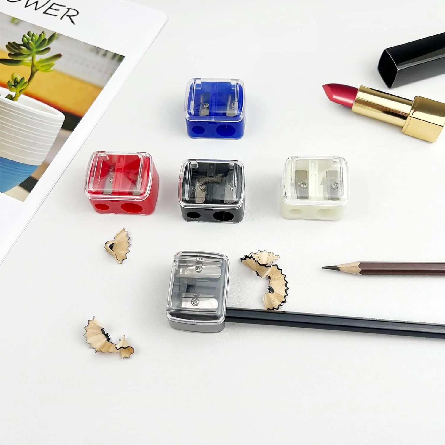 مجموعه 5 عدد تراش آرایشی مدادی – تراش لب، خط چشم و مداد ابرو، طراحی دو سوراخه در رنگ های مختلف، جمع و جور و قابل حمل