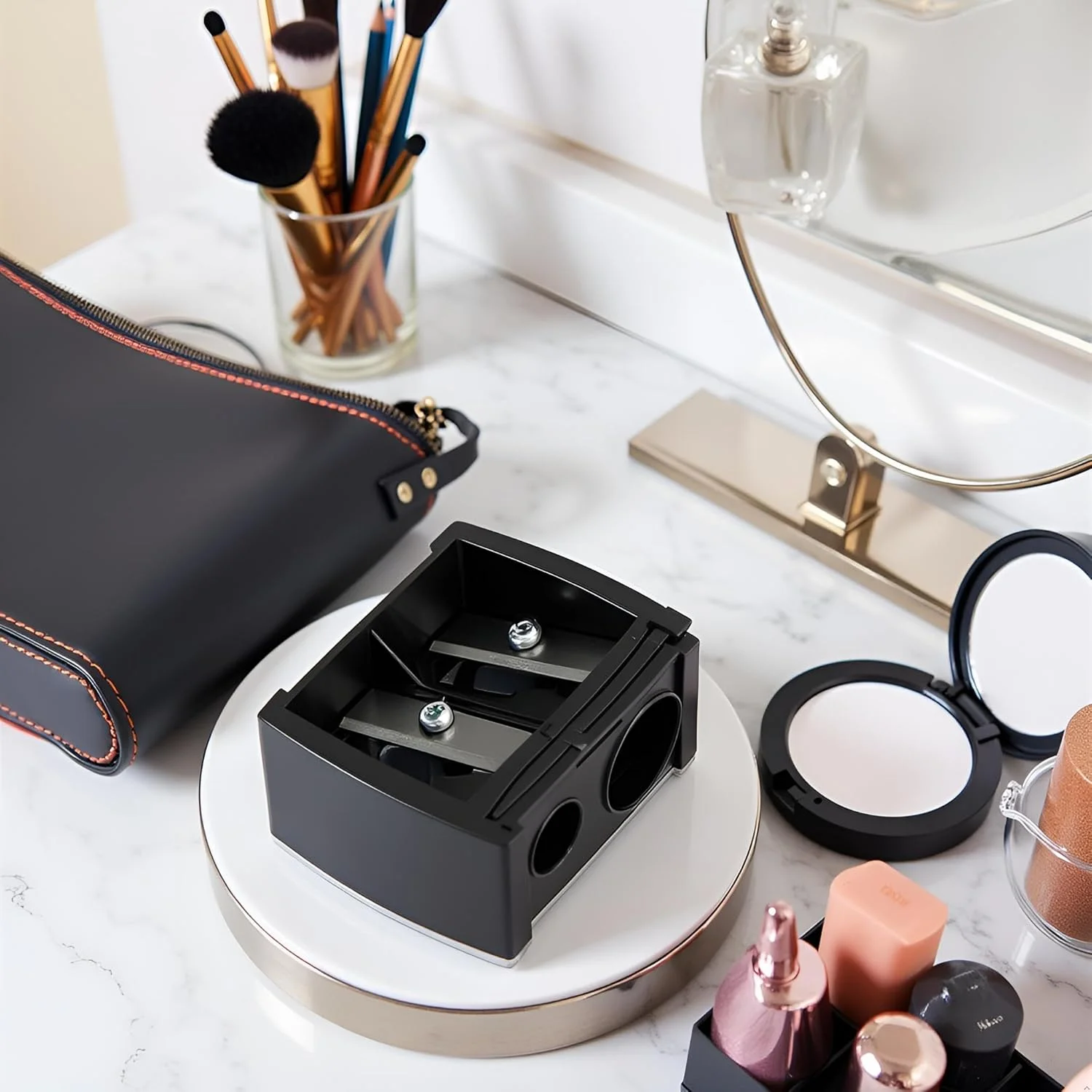 تراش مشکی مداد ابرو و خط چشم، دو سوراخه با درپوش، تمیز کردن آسان، تراش آرایشی مناسب مسافرت، تراش مداد آرایشی، لوازم آرایشی تراش مشکی مداد ابرو و خط چشم، دو سوراخه با درپوش، تمیز کردن آسان، تراش آرایشی مناسب مسافرت، تراش مداد آرایشی، لوازم آرایشی