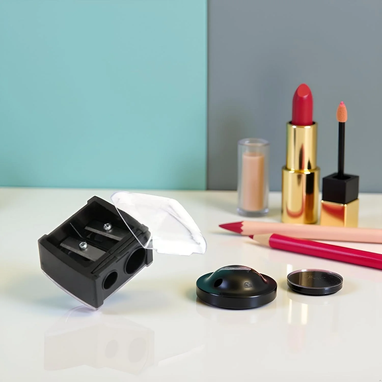 تراش مشکی مداد ابرو و خط چشم، دو سوراخه با درپوش، تمیز کردن آسان، تراش آرایشی مناسب مسافرت، تراش مداد آرایشی، لوازم آرایشی تراش مشکی مداد ابرو و خط چشم، دو سوراخه با درپوش، تمیز کردن آسان، تراش آرایشی مناسب مسافرت، تراش مداد آرایشی، لوازم آرایشی