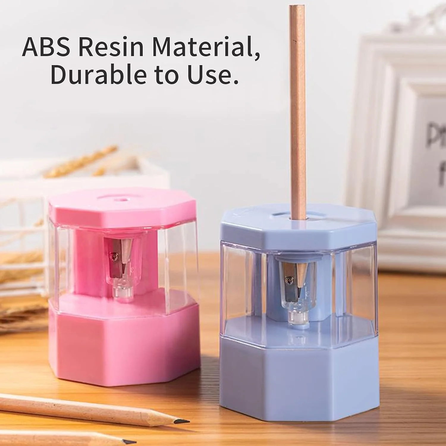 مداد تراش برقی قابل حمل، تراش سریع با شروع خودکار فشاری، مخزن بزرگ و سر قابل تعویض برای خانه، دفتر، مدرسه و دانش آموزان مداد تراش برقی قابل حمل، تراش سریع با شروع خودکار فشاری، مخزن بزرگ و سر قابل تعویض برای خانه، دفتر، مدرسه و دانش آموزان