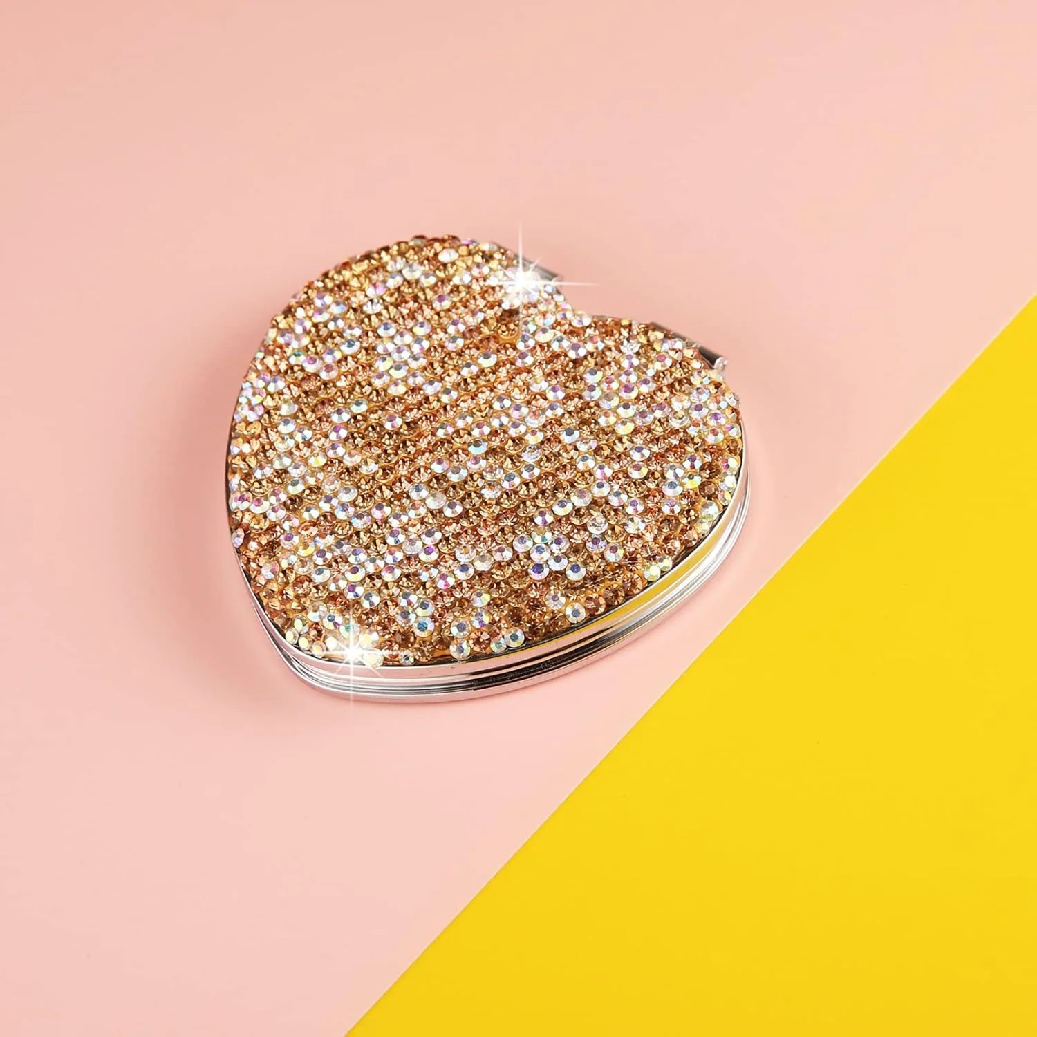 آینه جیبی جمع و جور نگین دار AsAlways، آینه آرایشی مسافرتی قابل حمل و زیبا، آینه دستی تاشو دو طرفه با بزرگنمایی 1x/2x (طلایی)