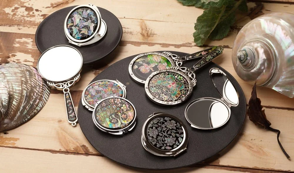 آینه جیبی دوطرفه طرح گل و طاووس با صدف مروارید، 90 گرم