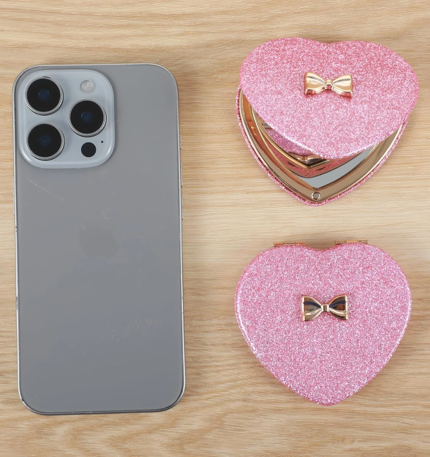 آینه جیبی دو عددی صورتی، آینه تاشو قلبی دو طرفه با طراحی زیبا و بسته شدن مغناطیسی برای دختران، زنان، کودکان، منزل، محل کار، روز ولنتاین