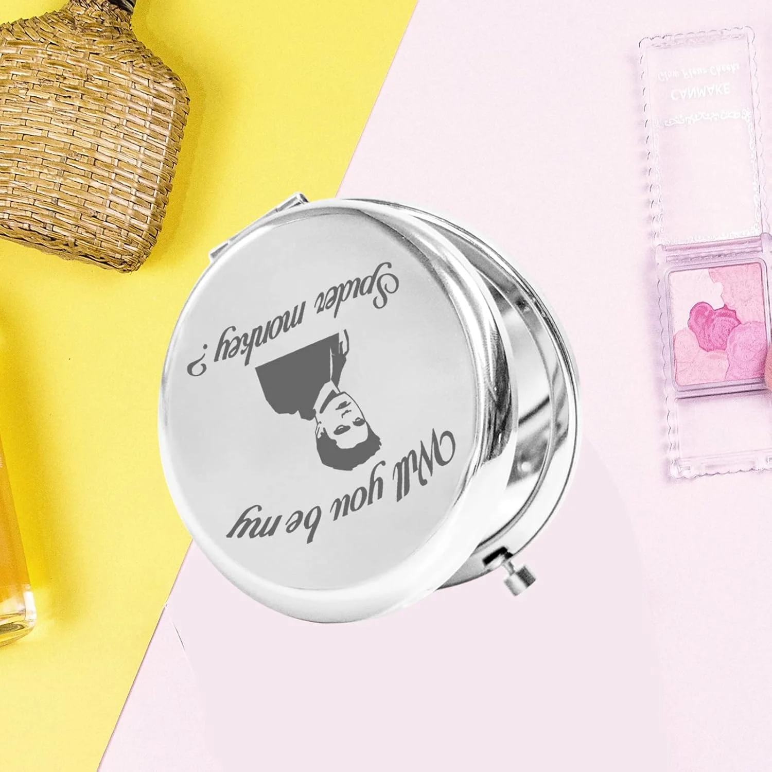 آینه جیبی فیلم گرگ و میش KEYCHIN، هدیه ای برای طرفداران ادوارد و بلا در گرگ و میش، آینه جمع و جور "آیا می خواهی میمون عنکبوتی من باشی" برای زنان، دختران و نوجوانان (میمون عنکبوتی-S)