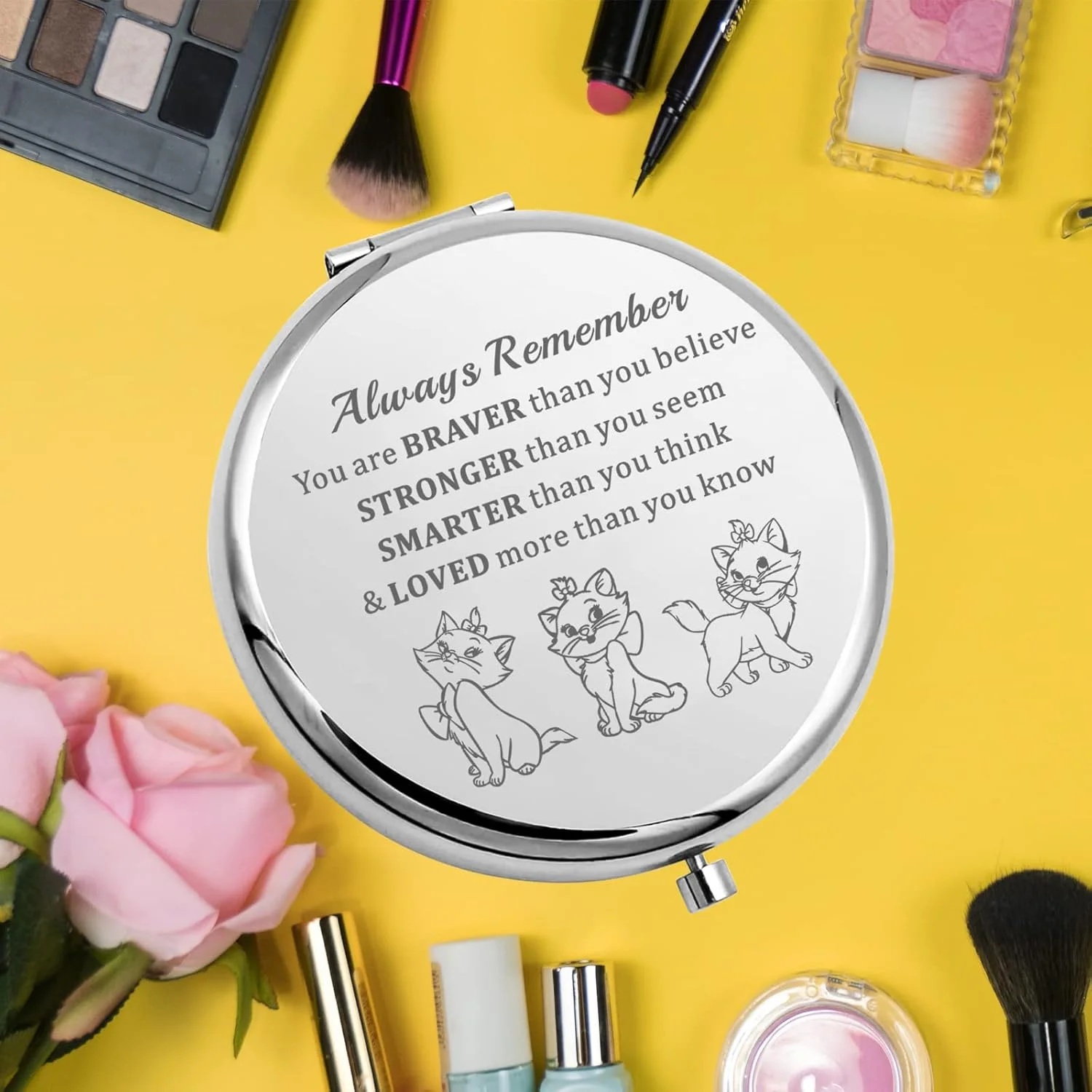 آینه جیبی گربه KEYCHIN، هدیه ای برای طرفداران فیلم گربه. تو شجاع تر، قوی تر و باهوش تر از آن چیزی هستی که فکر می کنی. آینه آرایشی جمع و جور گربه برای زنان، دختران و نوجوانان (Marie Always-S)