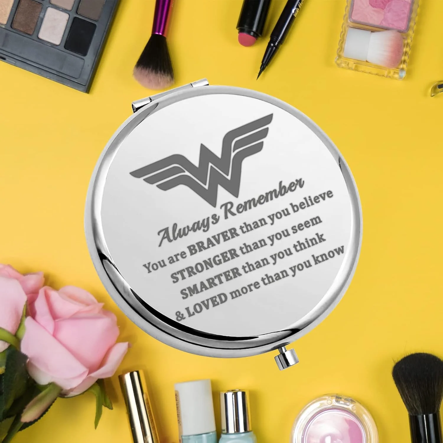 آینه جیبی KEYCHIN، هدیه ای برای طرفداران دایانا - تو شجاع تر، قوی تر و باهوش تر از آن چیزی هستی که فکر می کنی - آینه جمع و جور برای زنان و دختران (آینه e)