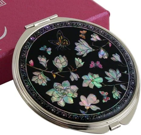 آینه جیبی دوطرفه با طرح گل ماگنولیا سفید صدفی، مناسب آرایش و زیبایی