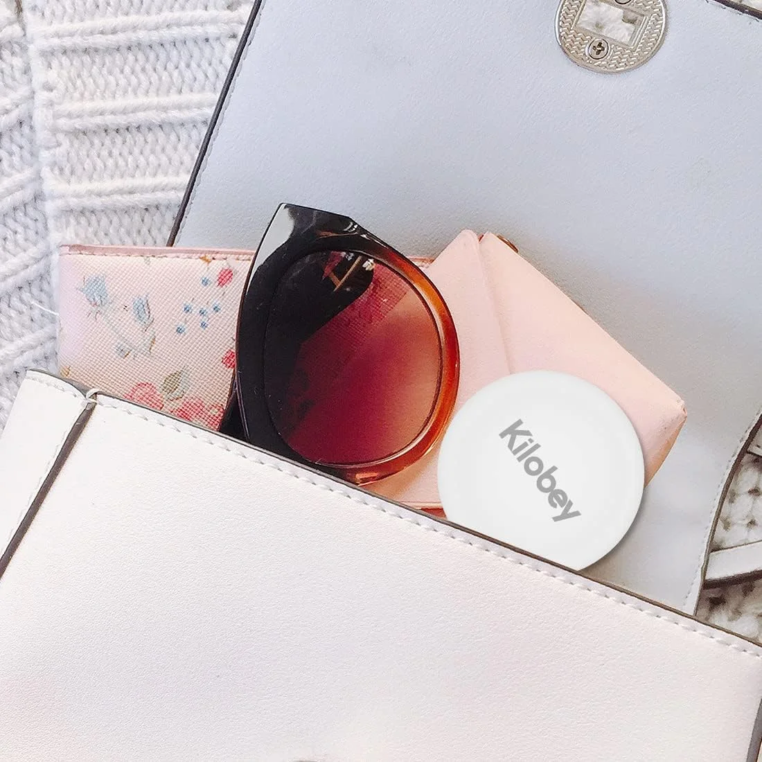 آینه جیبی LED فشرده Kilobey، بزرگنمایی 1x/10x، آینه مسافرتی تاشو دو طرفه گرد، آینه آرایشی کوچک 3.5 اینچی. قابل حمل برای کیف پول، دستی (سفید 1 عددی)