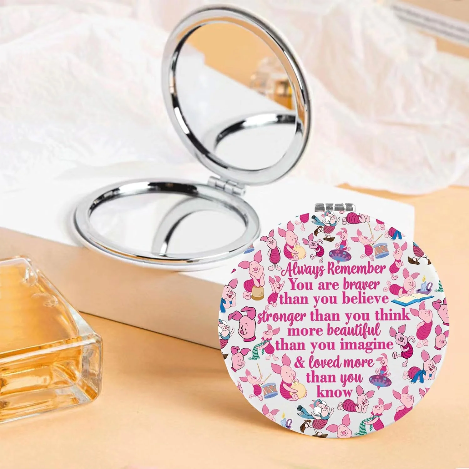 آینه جیبی خوکچه KEYCHIN، هدیه ای برای طرفداران خوکچه - تو شجاع تر، قوی تر و باهوش تر از آن چیزی هستی که فکر می کنی - آینه جمع و جور خوکچه برای زنان و دختران (خوکچه-سفید)