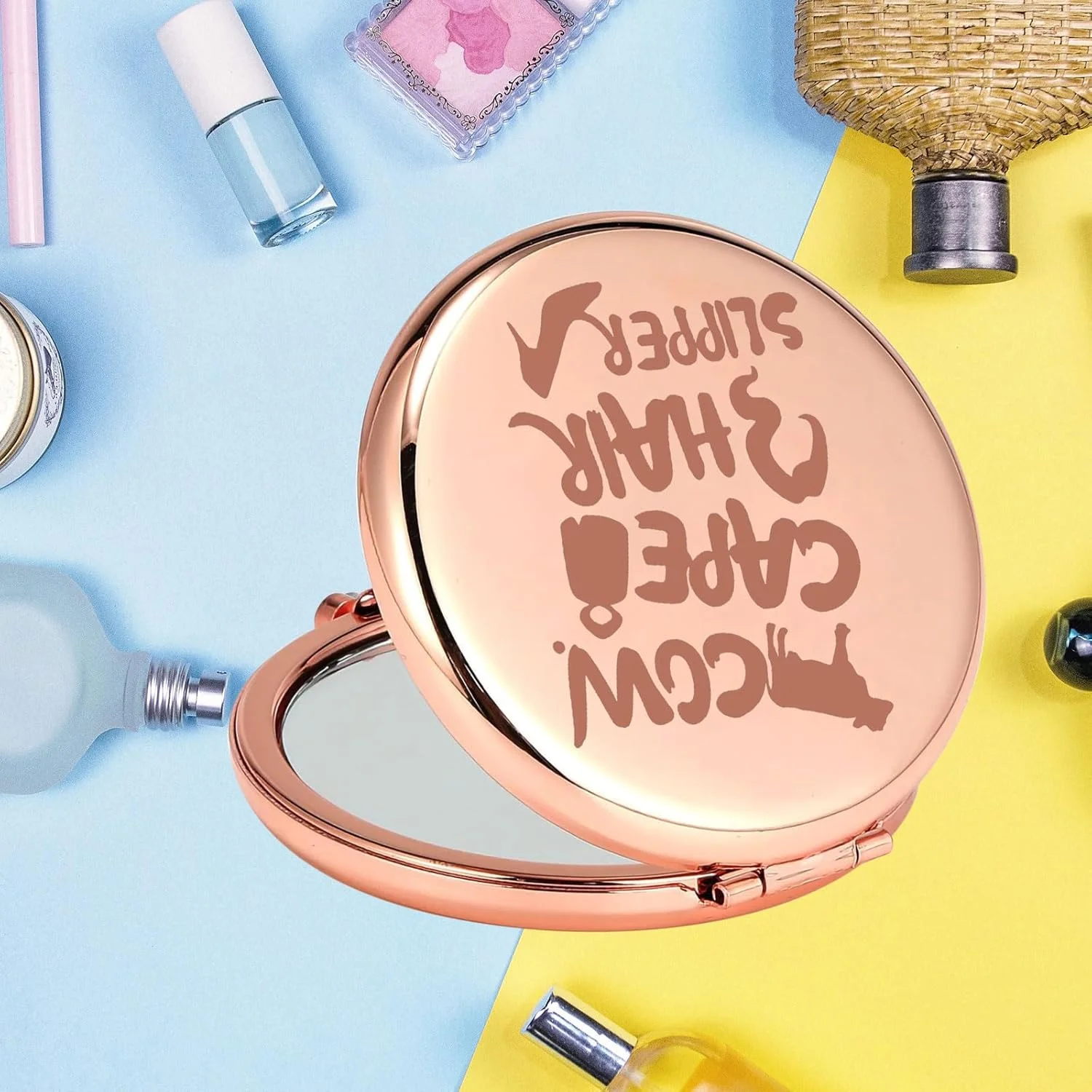 آینه جیبی موزیکال KEYCHIN طرح Into The Woods، هدیه ای برای طرفداران تئاتر برادوی، طرح گاو، شنل، دمپایی، آینه آرایشی جمع و جور، کالای Into The Woods (طرح شنل گاو - RG)