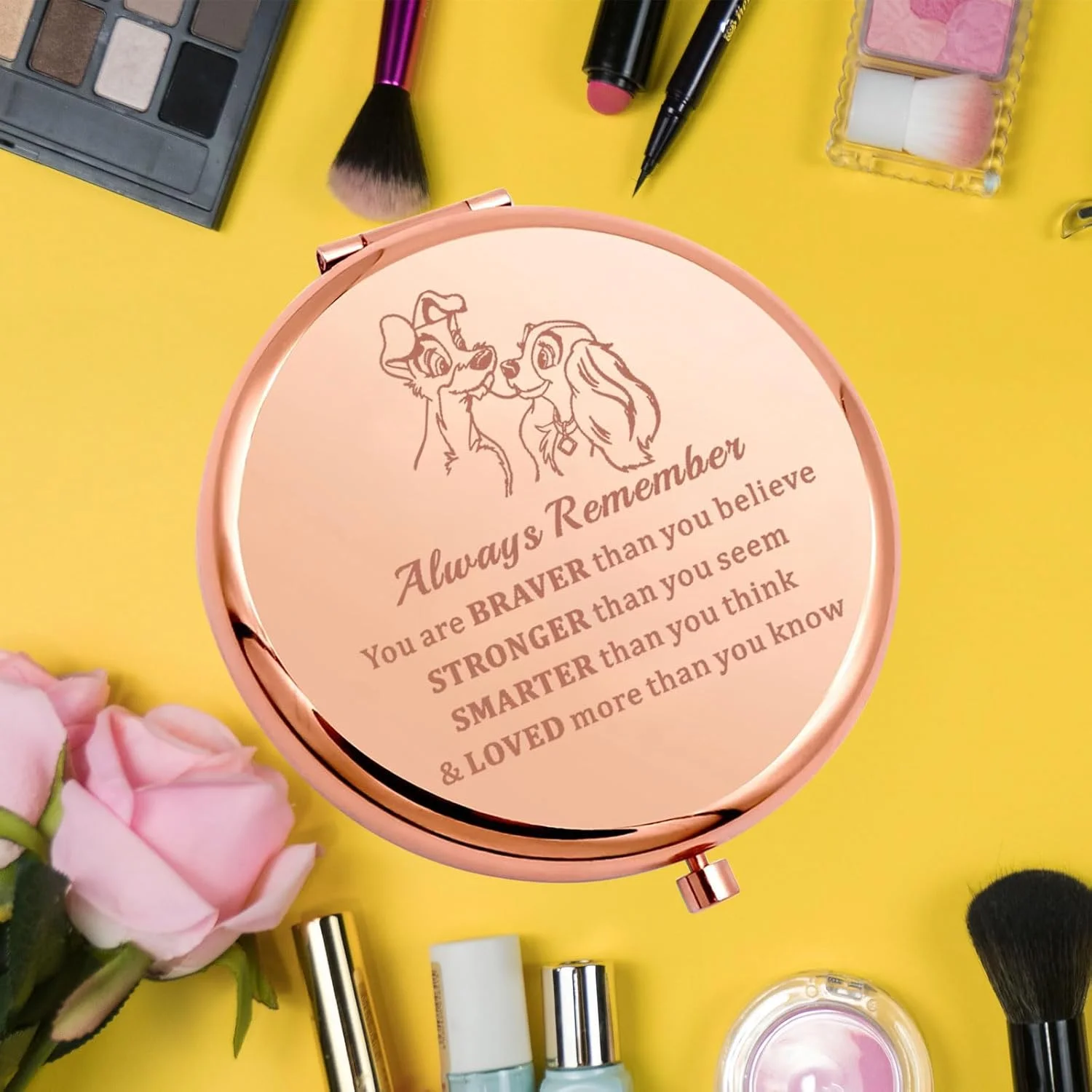 آینه جیبی سگی زنانه KEYCHIN، هدیه ای برای طرفداران سگ ولگرد. تو شجاع تر، قوی تر و باهوش تر از آن چیزی هستی که فکر می کنی. آینه جمع و جور زوج سگ ولگرد (سگ زنانه-RG)