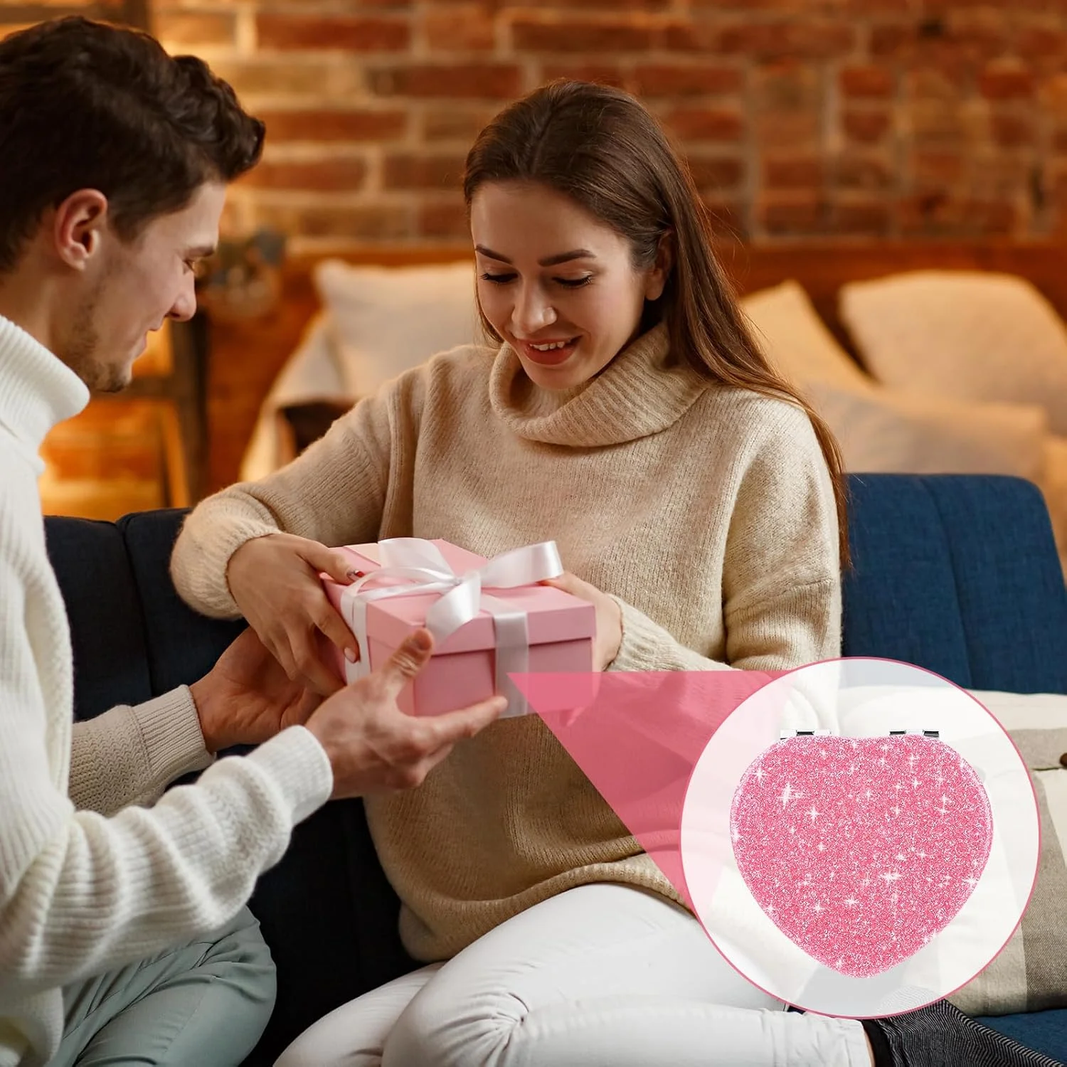 آینه تاشو جمع و جور Dimeho طرح قلب، آینه آرایشی مسافرتی کوچک و قابل حمل برای کیف دستی، آینه دو طرفه اکلیلی زیبا برای زنان، مناسب منزل و محل کار