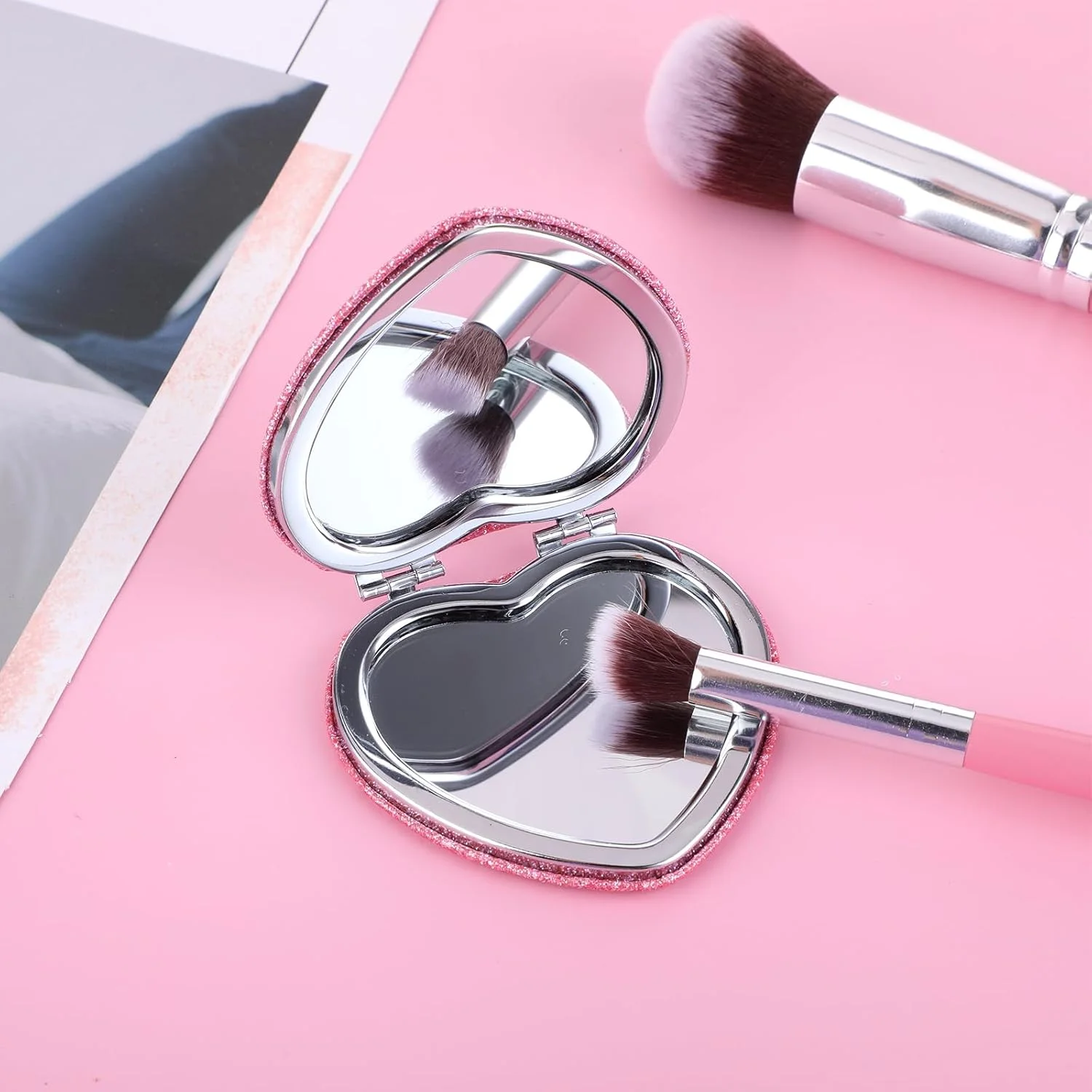 آینه تاشو جمع و جور Dimeho طرح قلب، آینه آرایشی مسافرتی کوچک و قابل حمل برای کیف دستی، آینه دو طرفه اکلیلی زیبا برای زنان، مناسب منزل و محل کار