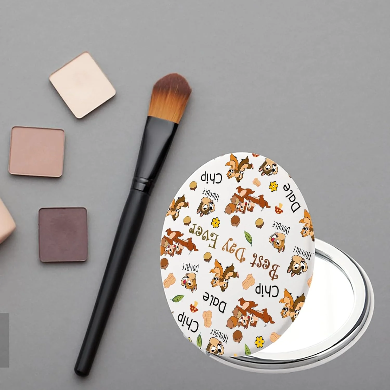 آینه جیبی با طرح چیپ و دیل FAADBUK، هدیه ای برای دوستداران چیپ و دیل، کالای چیپ و دیل برای او (آینه چیپ و دیل)