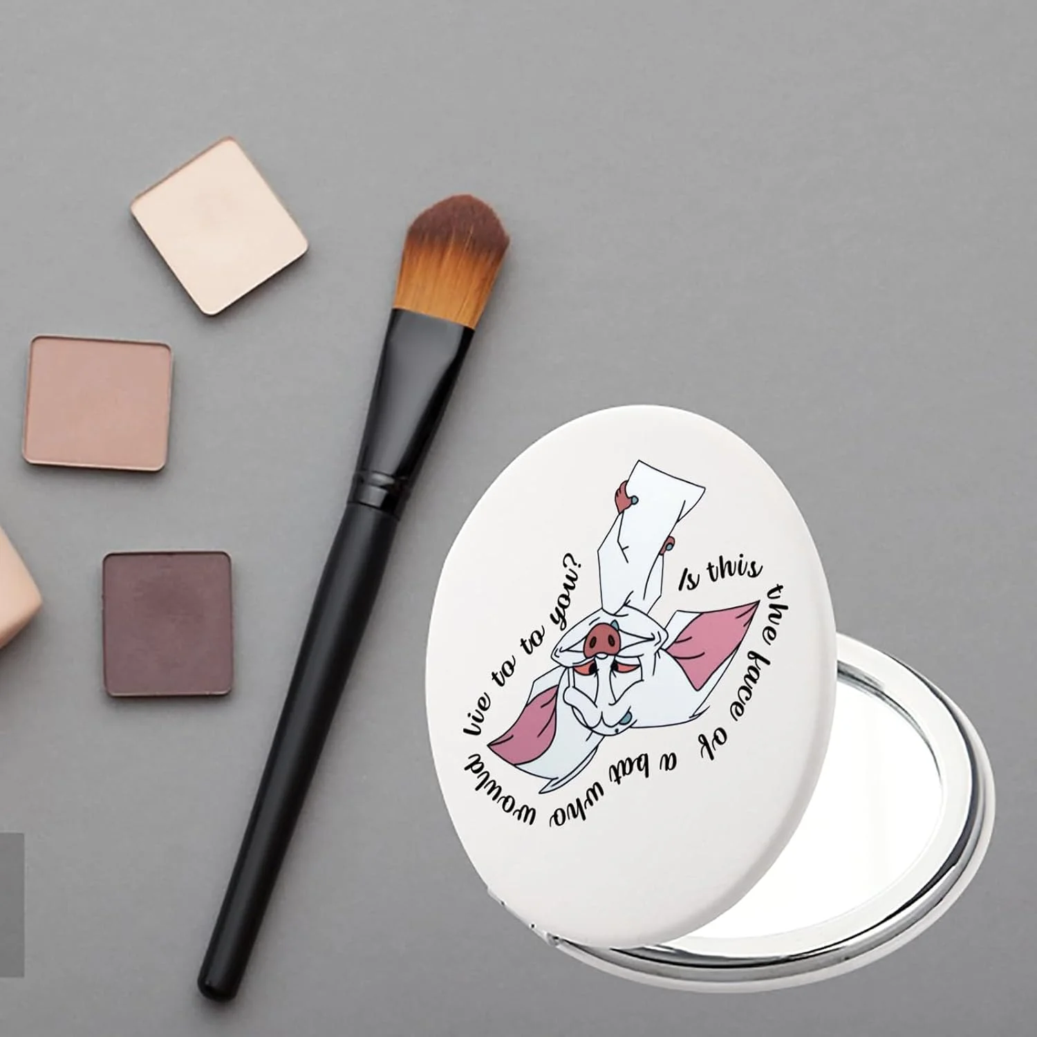 آینه جیبی الهام گرفته از فیلم کارتونی FAADBUK، هدیه ای برای دوستداران بارتوک خفاش، هدیه بارتوک برای او (آینه خفاش)