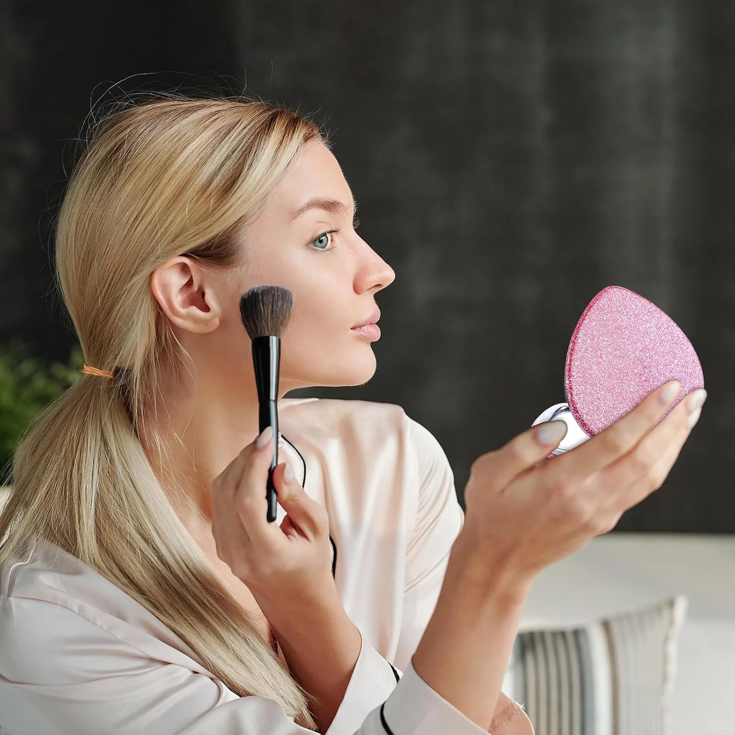 آینه جیبی فانتزی، آینه آرایشی جمع و جور طرح قلب صورتی، آینه آرایشی قابل حمل، آینه دو طرفه با بزرگنمایی 1X/2X، آینه کوچک اکلیلی برای زنان و دختران آینه جیبی فانتزی، آینه آرایشی جمع و جور طرح قلب صورتی، آینه آرایشی قابل حمل، آینه دو طرفه با بزرگنمایی 1X/2X، آینه کوچک اکلیلی برای زنان و دختران