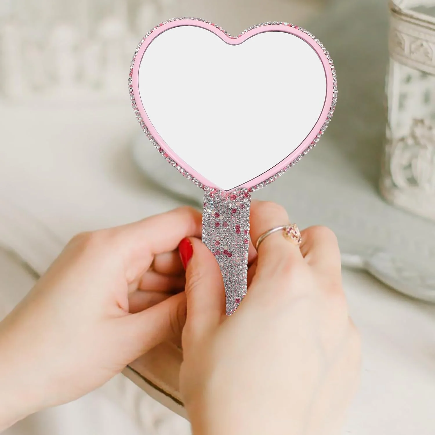 آینه دستی نگین دار FRCOLOR طرح قلب، آینه آرایشی براق، آینه مسافرتی جمع و جور و جذاب برای بانوان