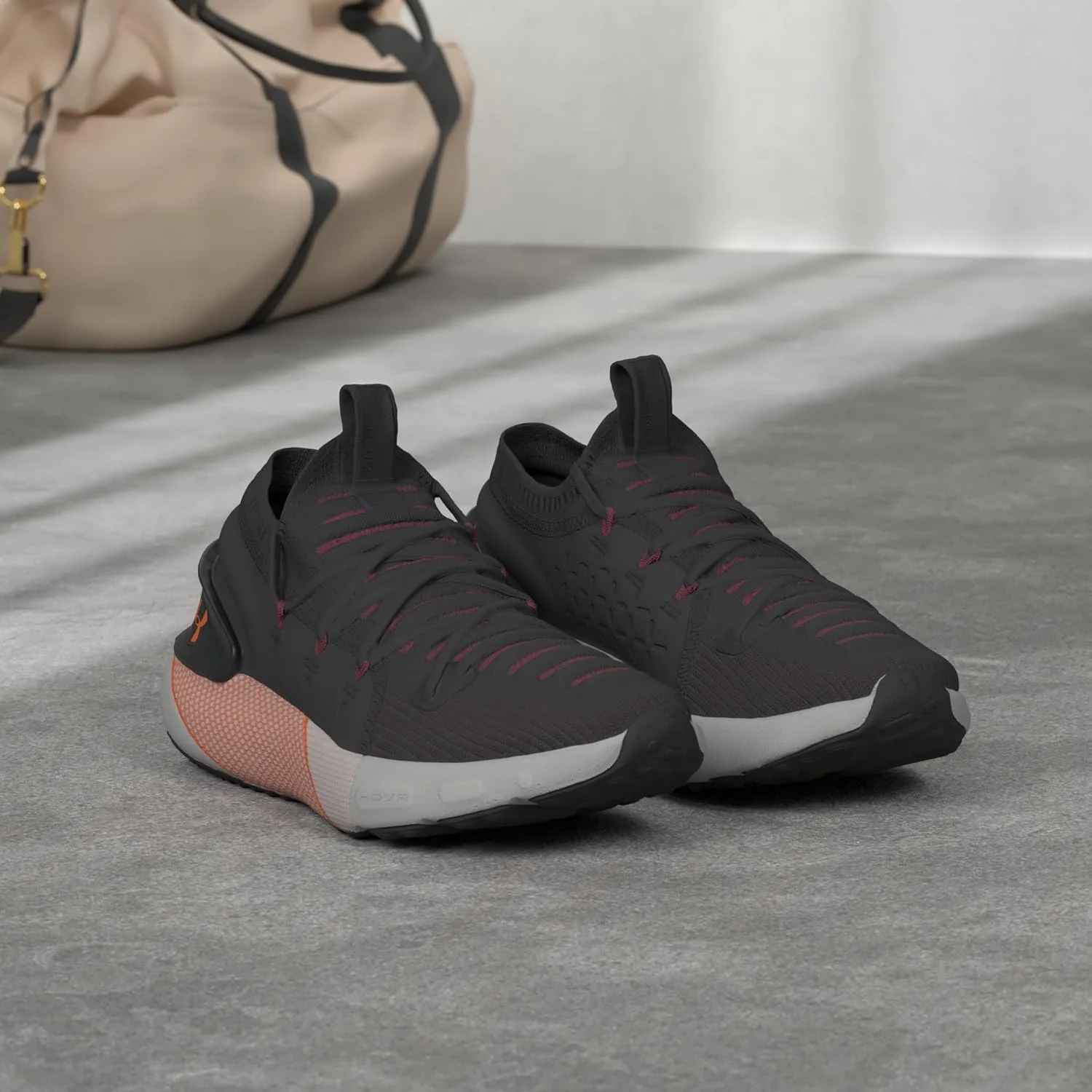 کفش زنانه آندر آرمور HOVR Phantom 3 کفش زنانه آندر آرمور HOVR Phantom 3