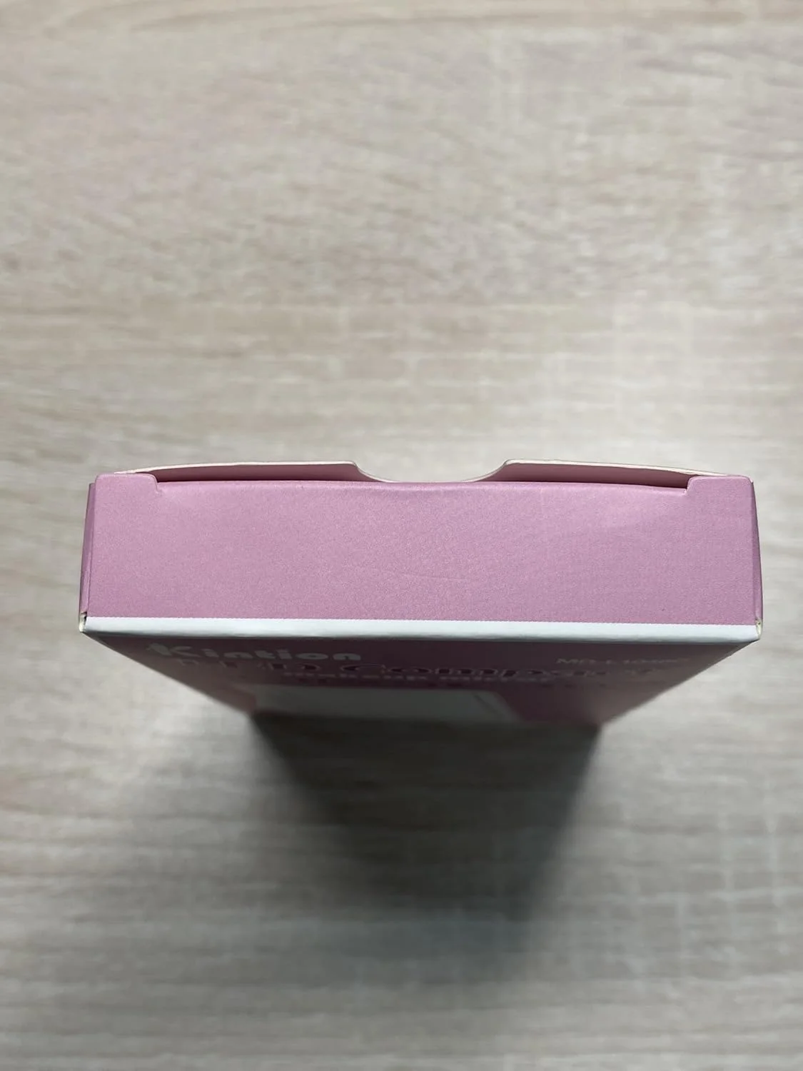 آینه مسافرتی کینتیون با نور، آینه جیبی LED تاشو قابل حمل، آینه آرایشی جمع و جور قابل شارژ، 3 حالت رنگی، کم نور شونده، چرم PU، آینه کوچک جمع و جور به عنوان هدیه برای زنان، سفید