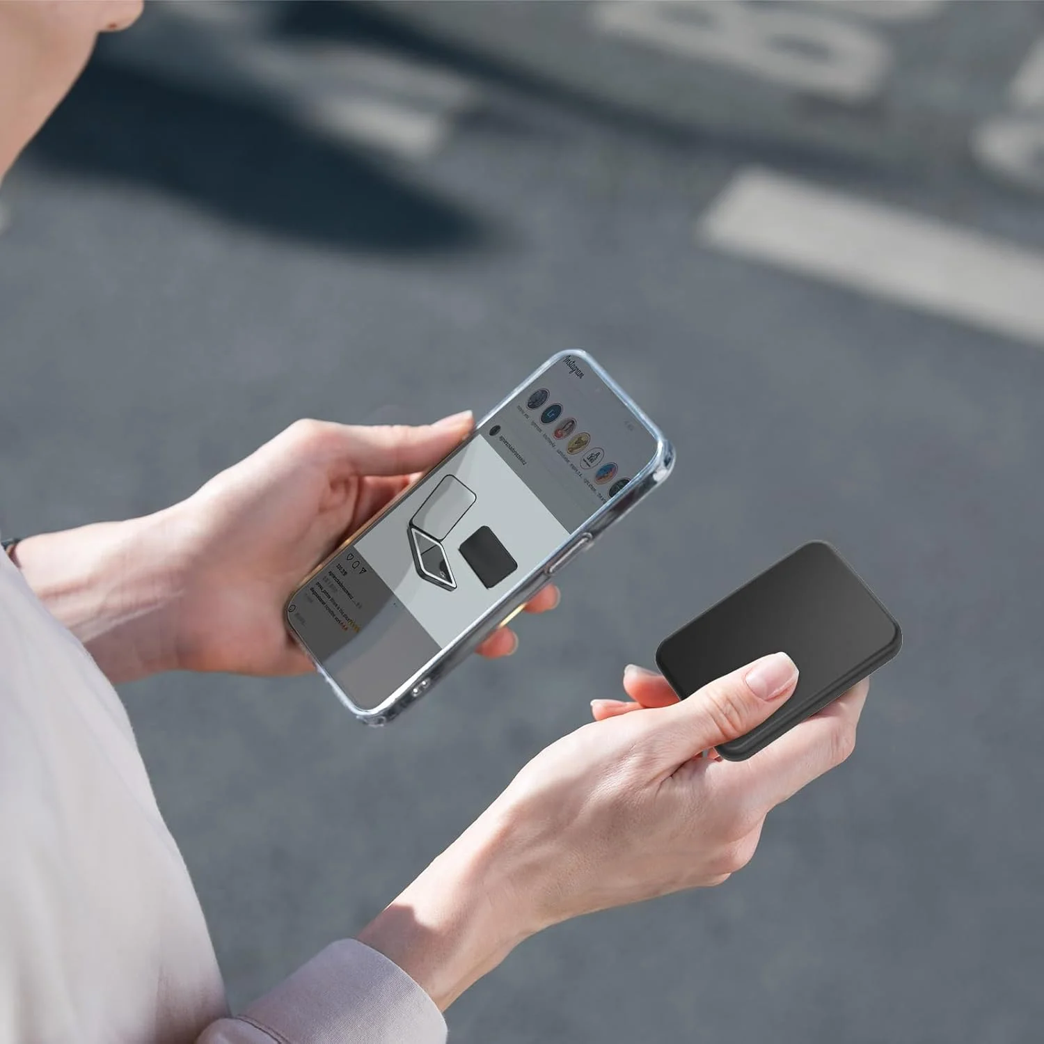 آینه جیبی Kintion، آینه آرایشی مسافرتی فشرده LED با بزرگنمایی 1X/3X برای کیف پول، نورپردازی 3 رنگ قابل تنظیم، آینه‌های قابل حمل شارژی برای هدیه زنان، مشکی