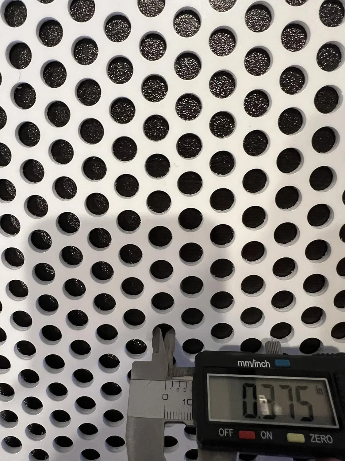 1800ceiling بسته 3 عددی - تایل پلاستیکی سوراخ دار سفید 2'x2' با سوراخ های 3/8 اینچی