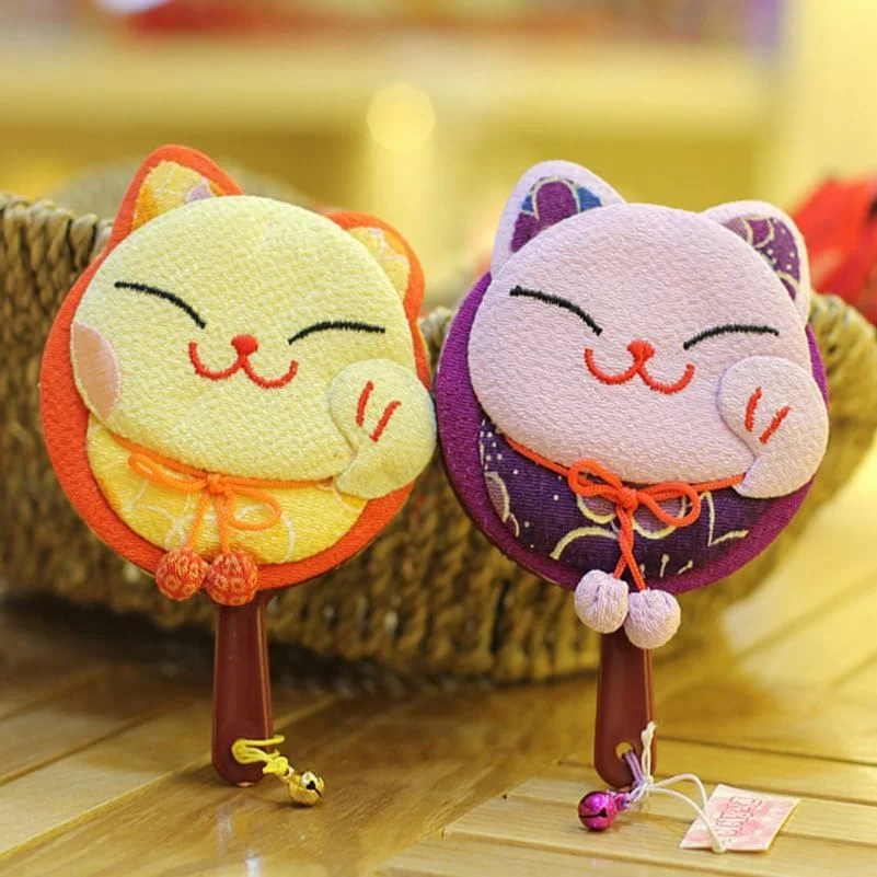 آینه جیبی HEALLILY، آینه دستی طرح گربه خوش شانس ژاپنی Maneki Neko، آینه سبک وزن، آینه آرایشی مسافرتی قابل حمل، رنگ تصادفی، آینه دو طرفه