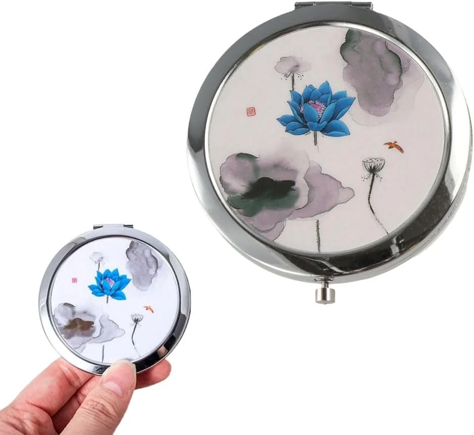 آینه آرایشی فلزی طرح لوتوس GUDEKIKL، آینه تاشو با طرح جوهر چینی، آینه جیبی دو طرفه بزرگنمایی 2.76 اینچی، آینه کوچک قابل حمل برای مسافرت (2 عدد) آینه آرایشی فلزی طرح لوتوس GUDEKIKL، آینه تاشو با طرح جوهر چینی، آینه جیبی دو طرفه بزرگنمایی 2.76 اینچی، آینه کوچک قابل حمل برای مسافرت (2 عدد)