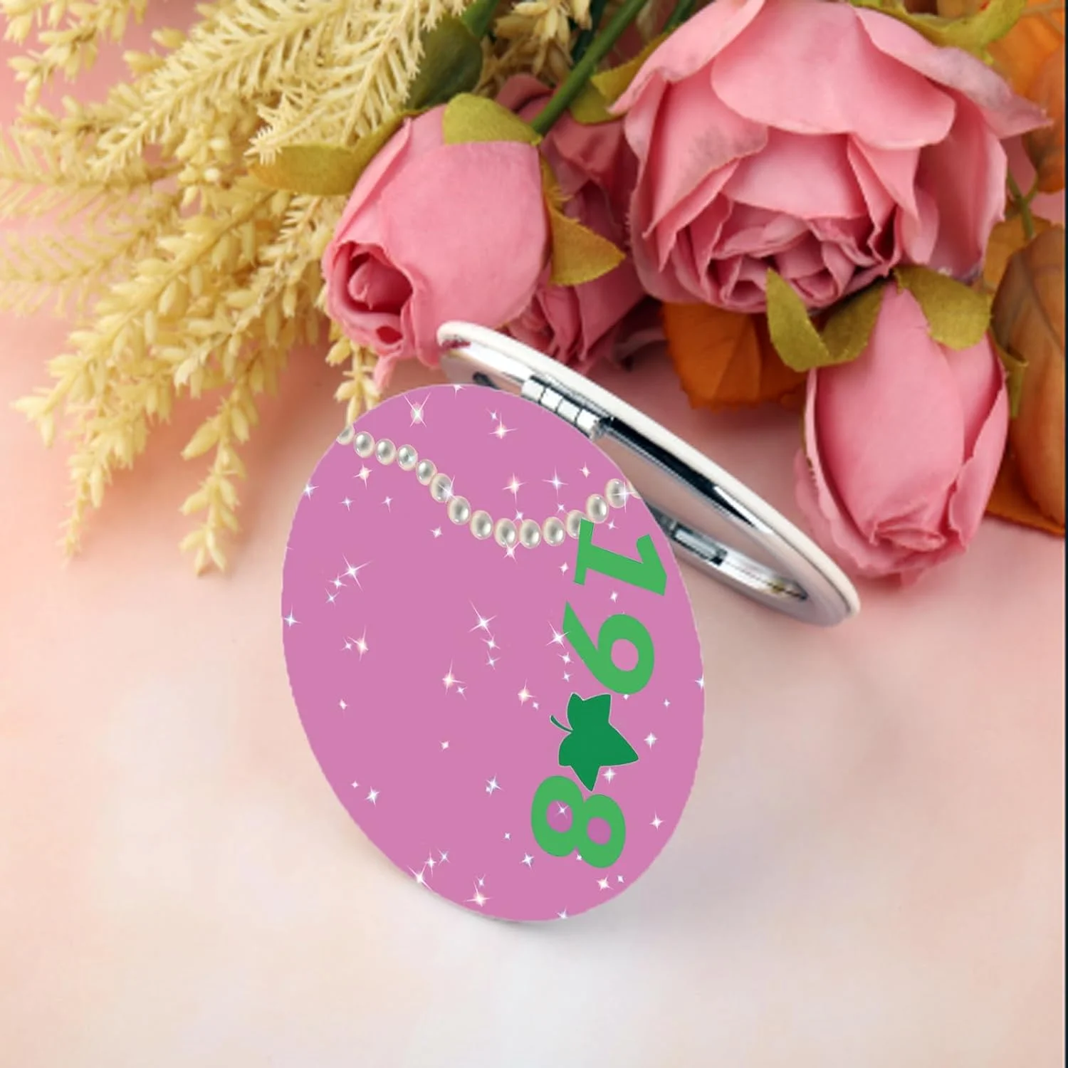 آینه آرایشی تاشو BEKECH 1908 هدیه ای برای انجمن زنان یونانی، صورتی و سبز، هدیه مروارید انجمن خواهری، آینه آرایشی فارغ التحصیلی (1908 و مروارید)