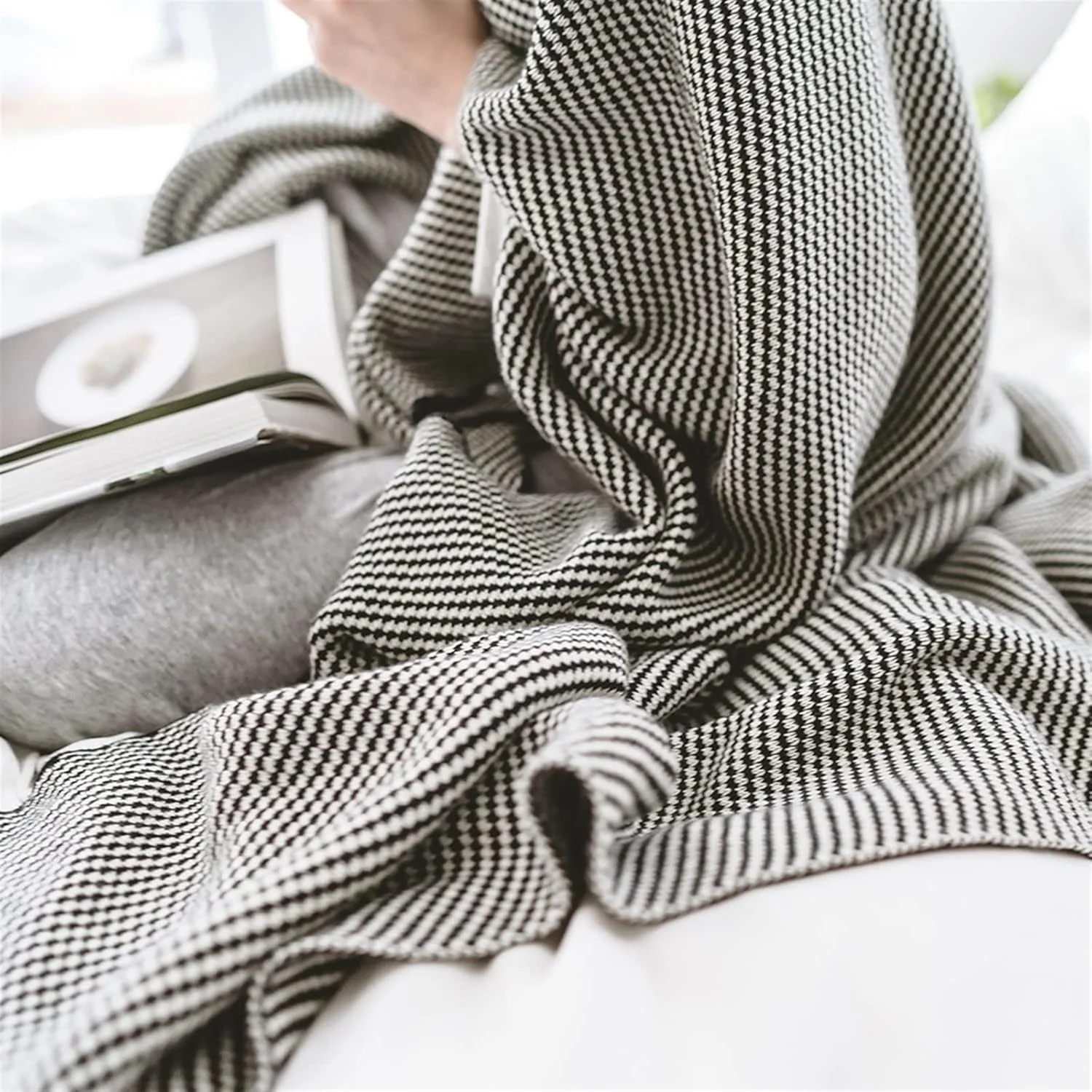 پتو بافتنی پنبه ای نرم ZKSKOX، پتوی تزئینی با طرح راه راه بافتنی، مناسب برای تخت و مبل پتو بافتنی پنبه ای نرم ZKSKOX، پتوی تزئینی با طرح راه راه بافتنی، مناسب برای تخت و مبل