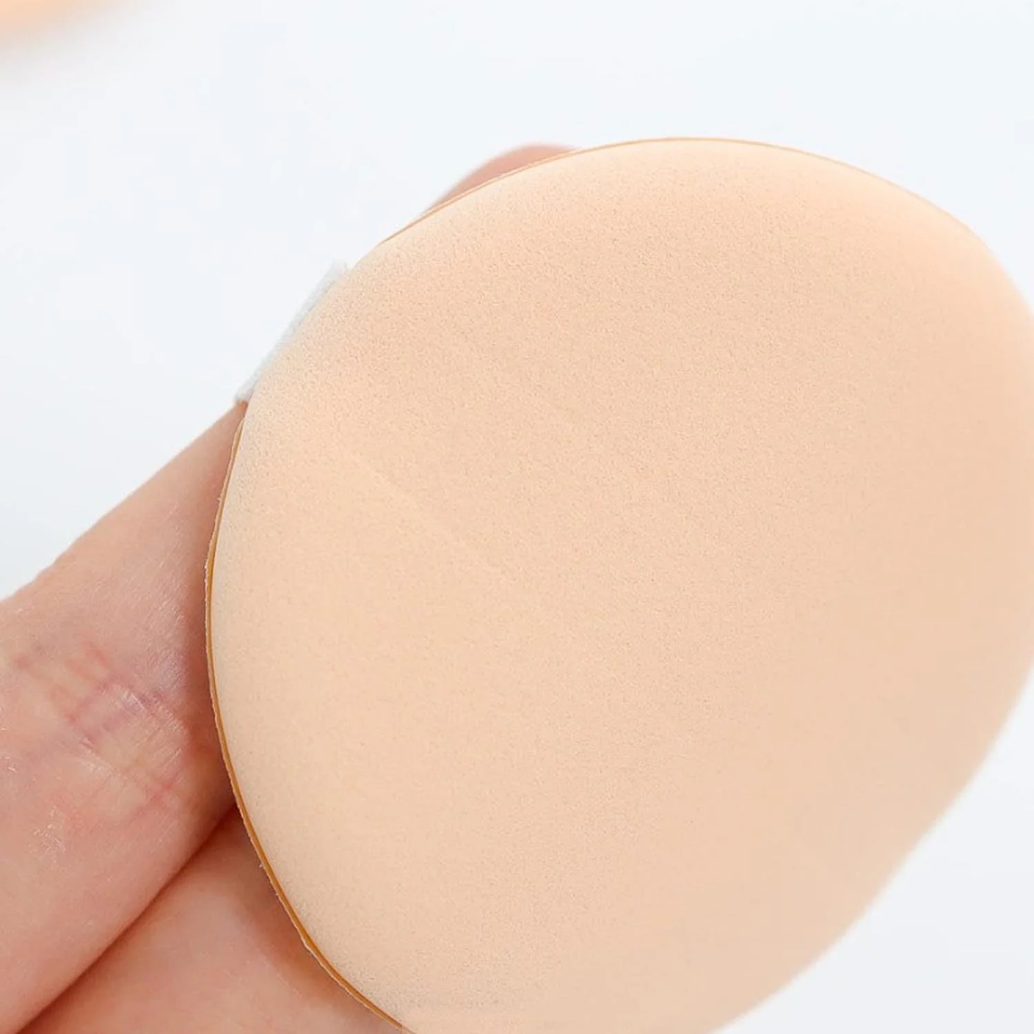 ست پد آرایشی PU - بسته 8 عددی پدهای نرم و بالشتی برای کرم پودر و کانسیلر، بافت محکم و صاف، بادوام و آسان برای استفاده به همراه جعبه نگهداری