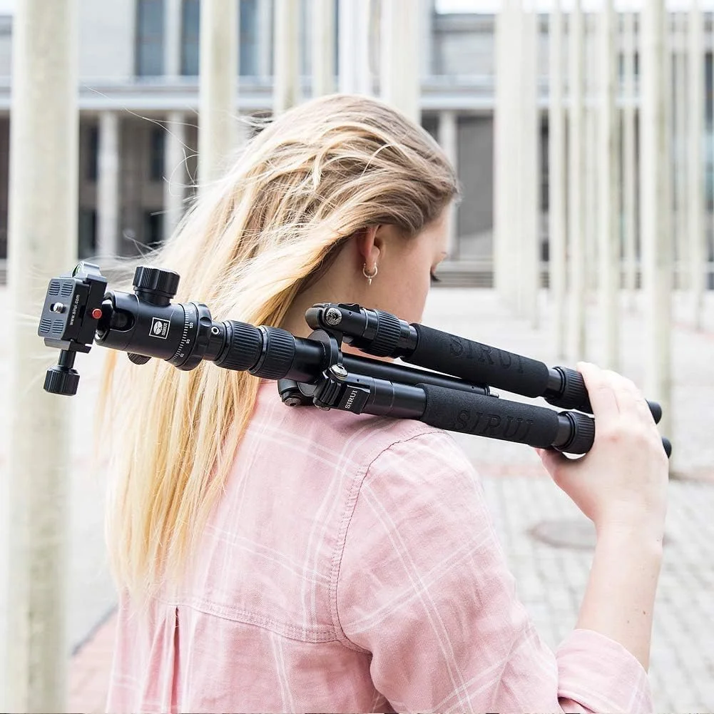 سه پایه آلومینیومی جمع و جور 5 قسمتی SIRUI NT-1005X با هد توپی قدرتمند E-10 سه پایه آلومینیومی جمع و جور 5 قسمتی SIRUI NT-1005X با هد توپی قدرتمند E-10